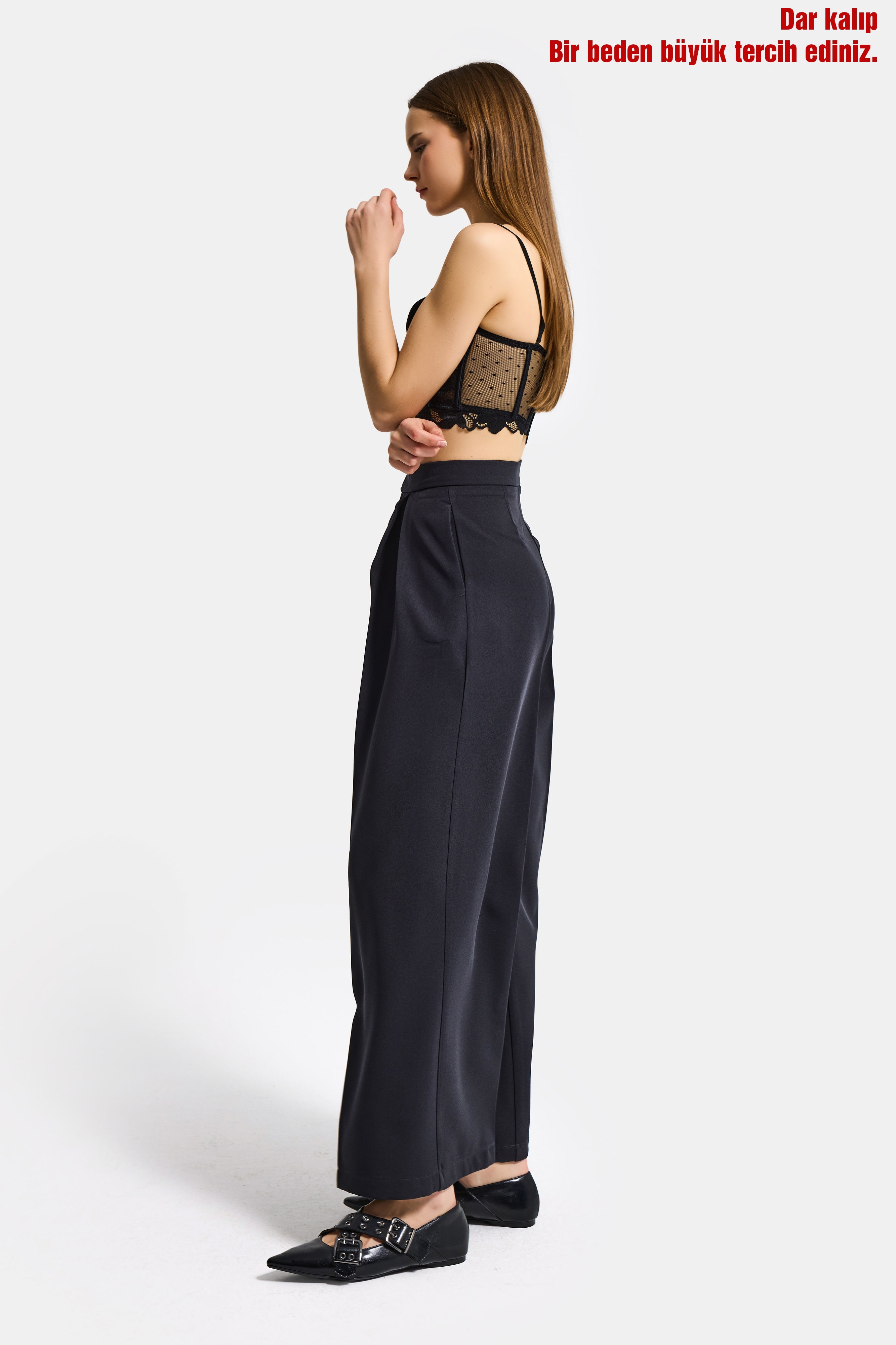 Kadın Siyah w5 Palazzo Fit Özel Kumaş Kemer Detaylı Tasarım Pantolon
