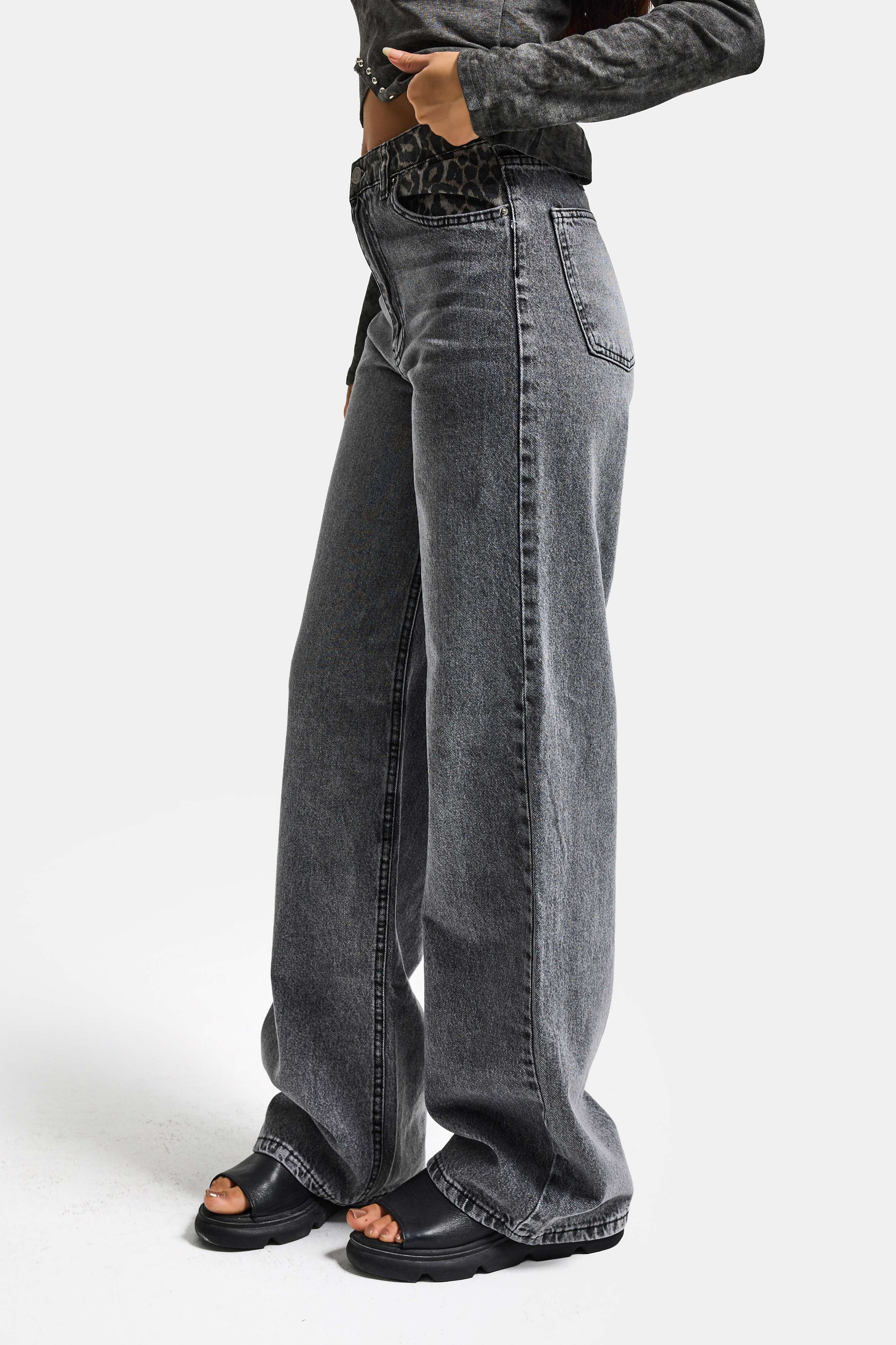 Kadın Füme Renk 4S513 Loose Fit Kemeri Leopar Desenli Denim Jean