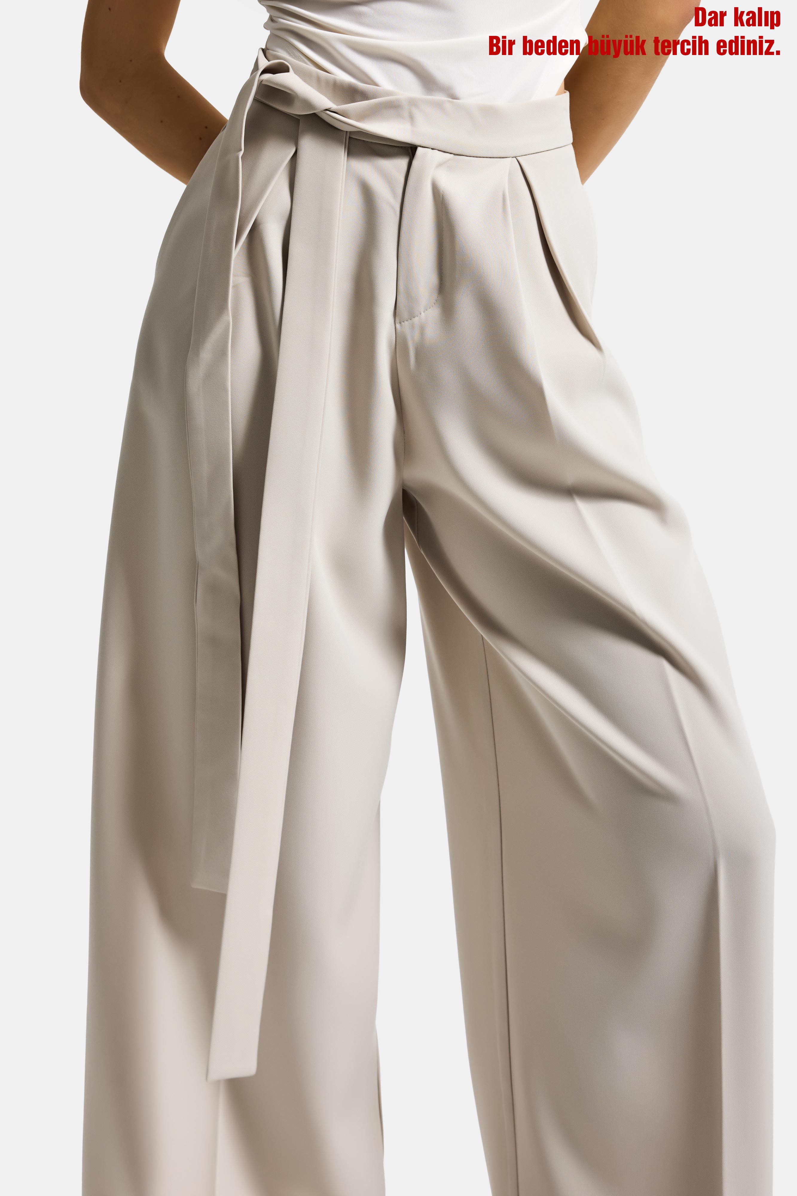 Kadın Ekru Bej w5 Palazzo Fit Özel Kumaş Kemer Detaylı Tasarım Pantolon