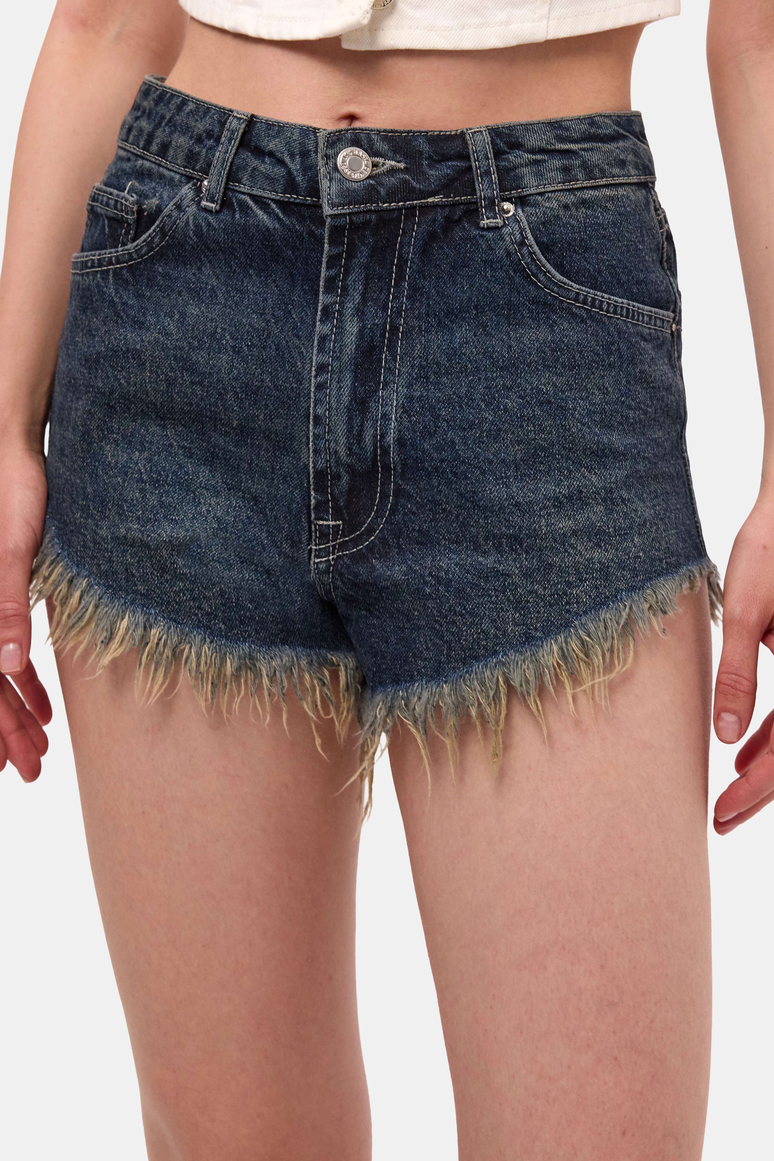 Kadın Koyu Kot 2s6 Mini Boy Paça Püsküllü Denim Şort