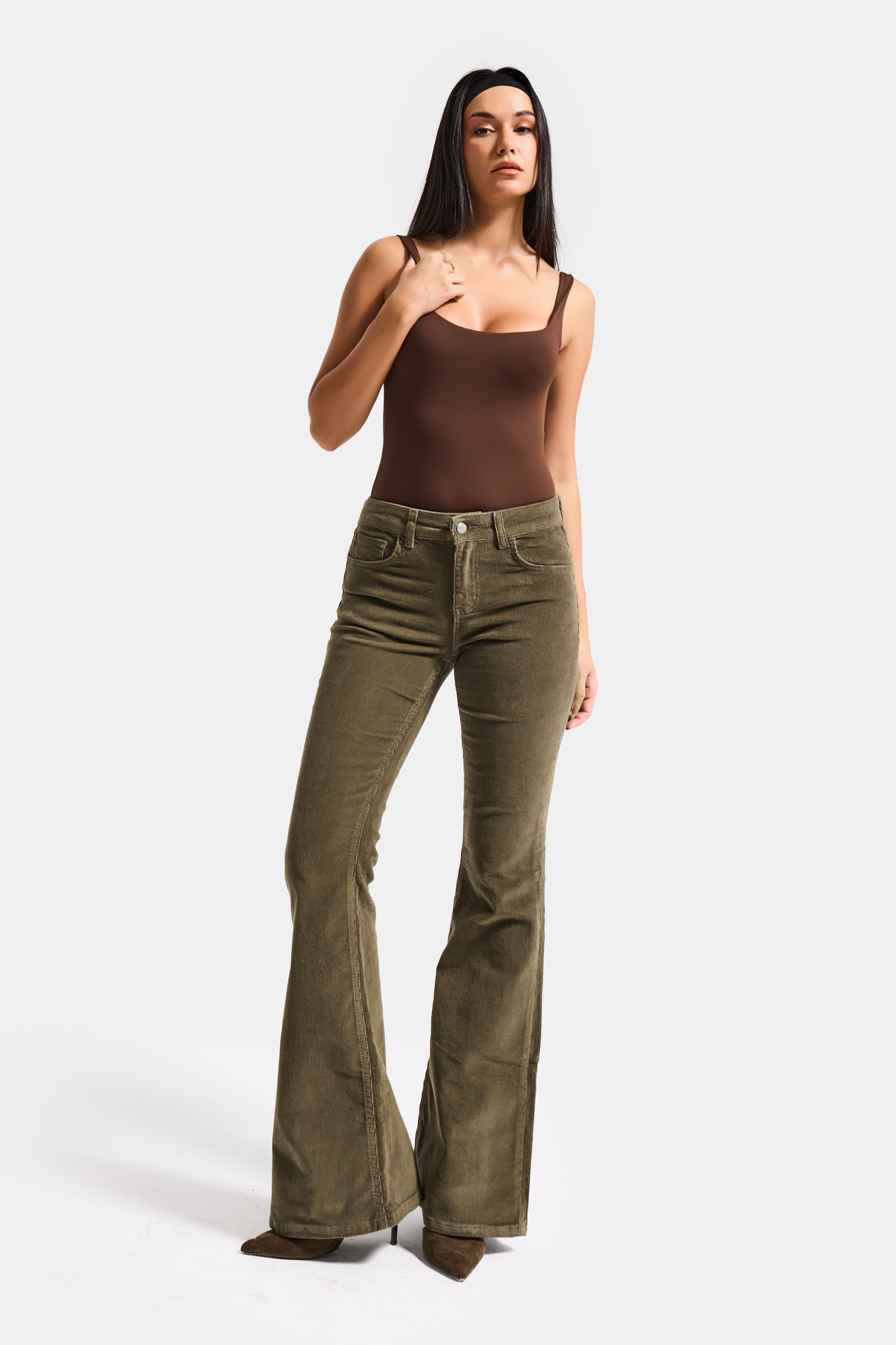 Kadın Haki Renk 26w5-82 Low Waist Flare Fit İnce Fitilli Velvet Kadife Kumaş Pantolon