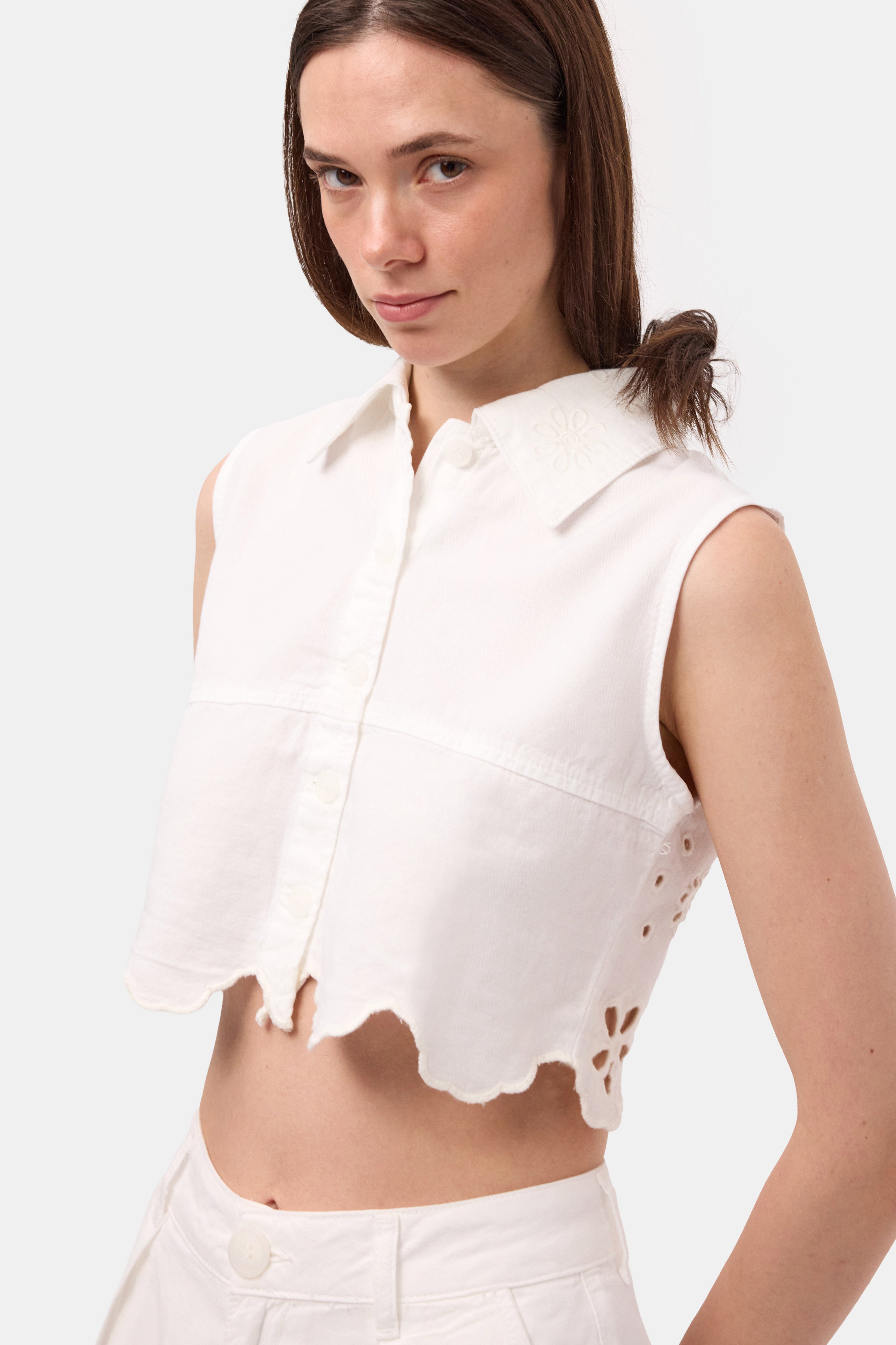 Kadın Kırık Beyaz 7s6-101 Crop Fit Dantel Detaylı Tasarım Yelek