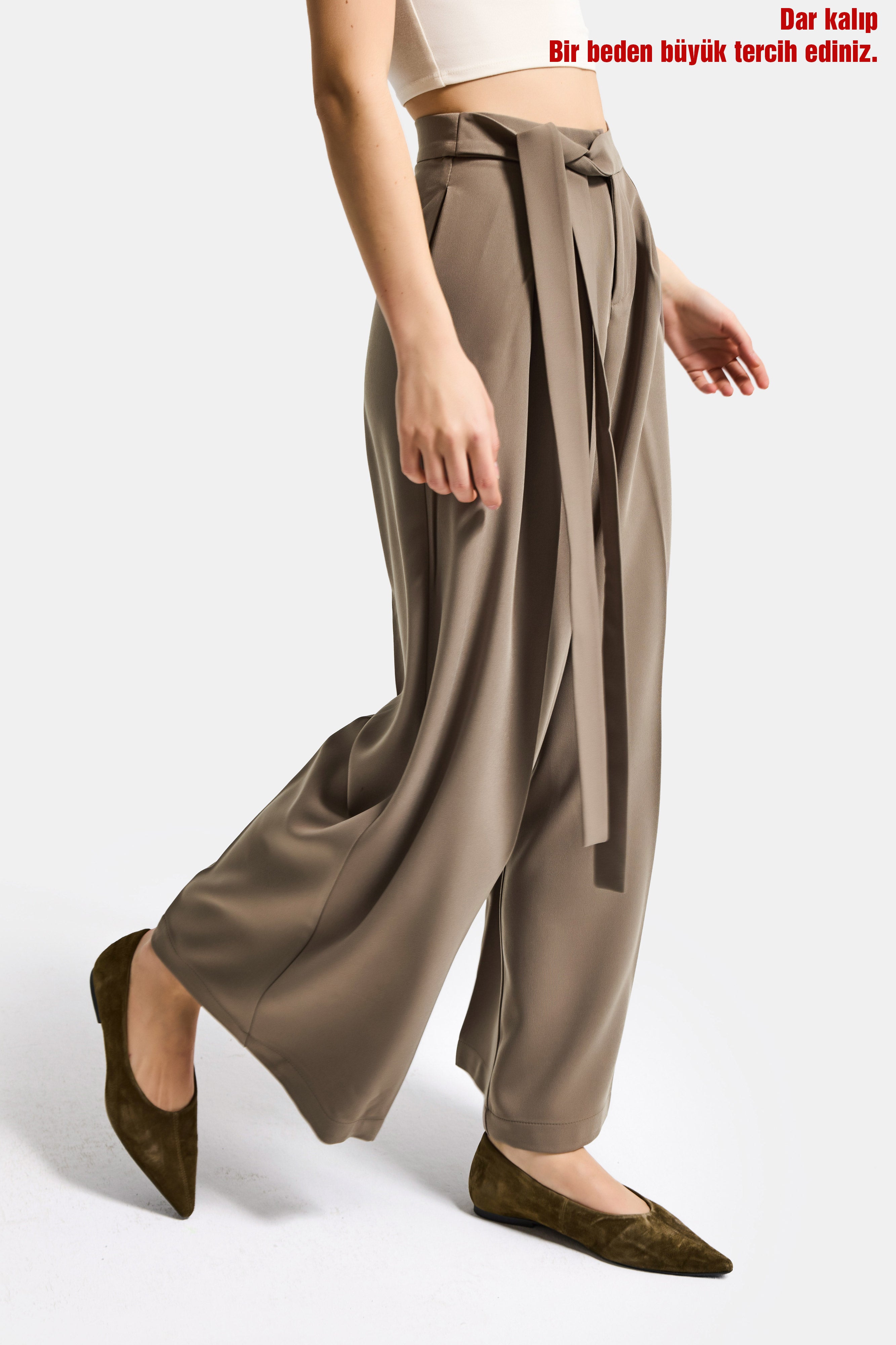 Kadın Vizon w5 Palazzo Fit Özel Kumaş Kemer Detaylı Tasarım Pantolon