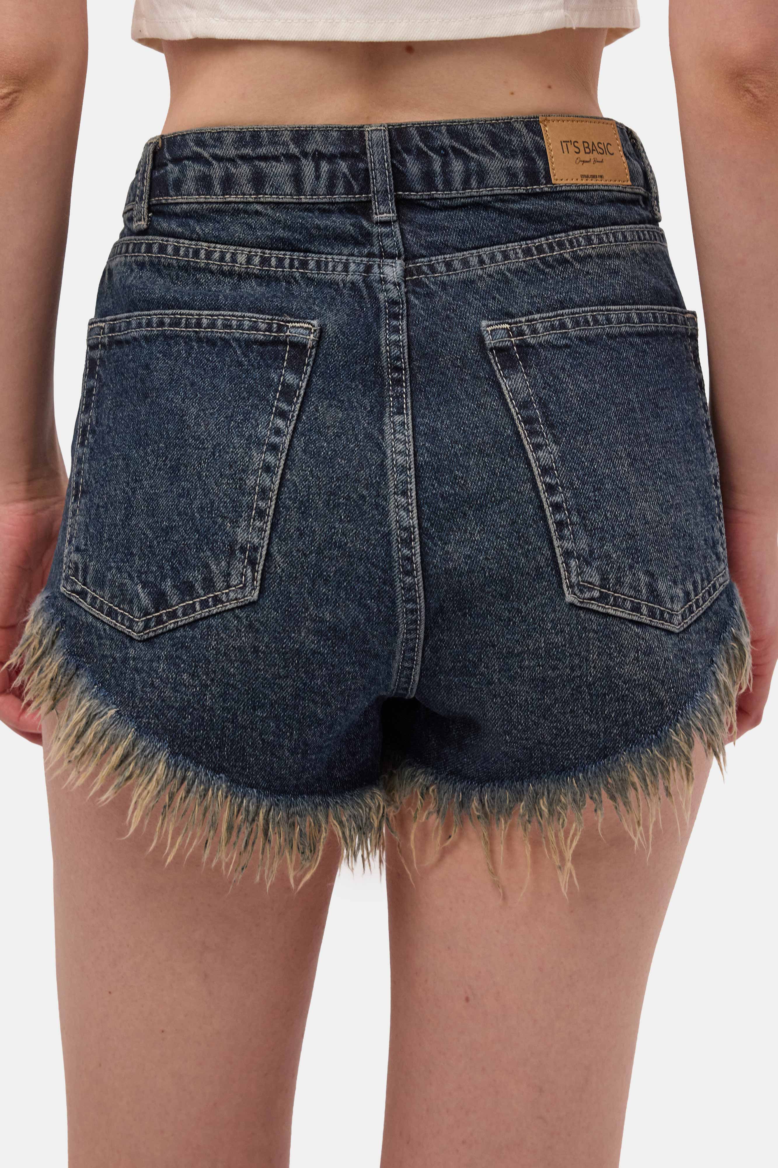 Kadın Koyu Kot 2s6 Mini Boy Paça Püsküllü Denim Şort