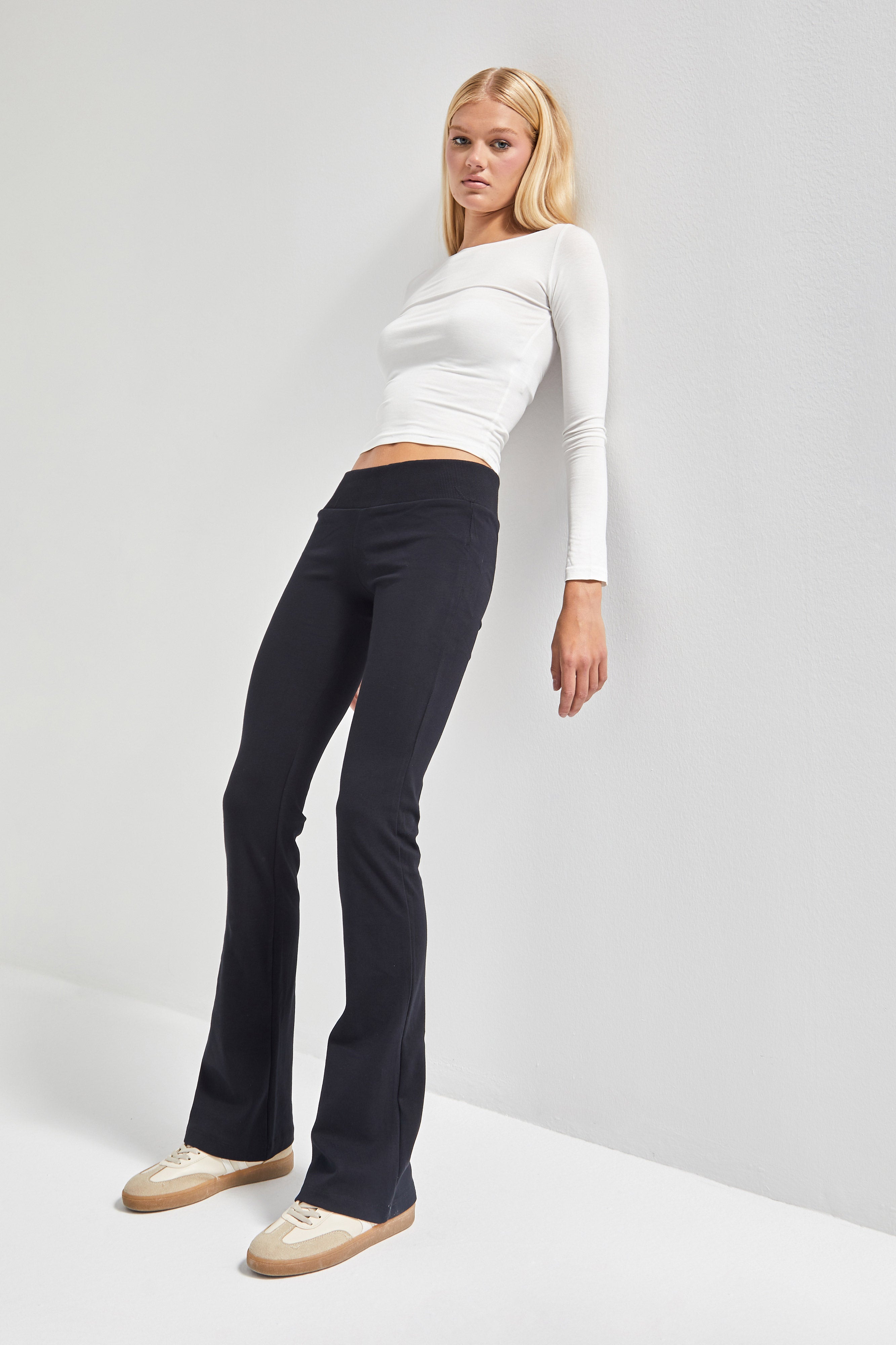 Kadın Siyah s5-1 Slim Fit Süper Esnek Kumaş Flare Fit Pantolon