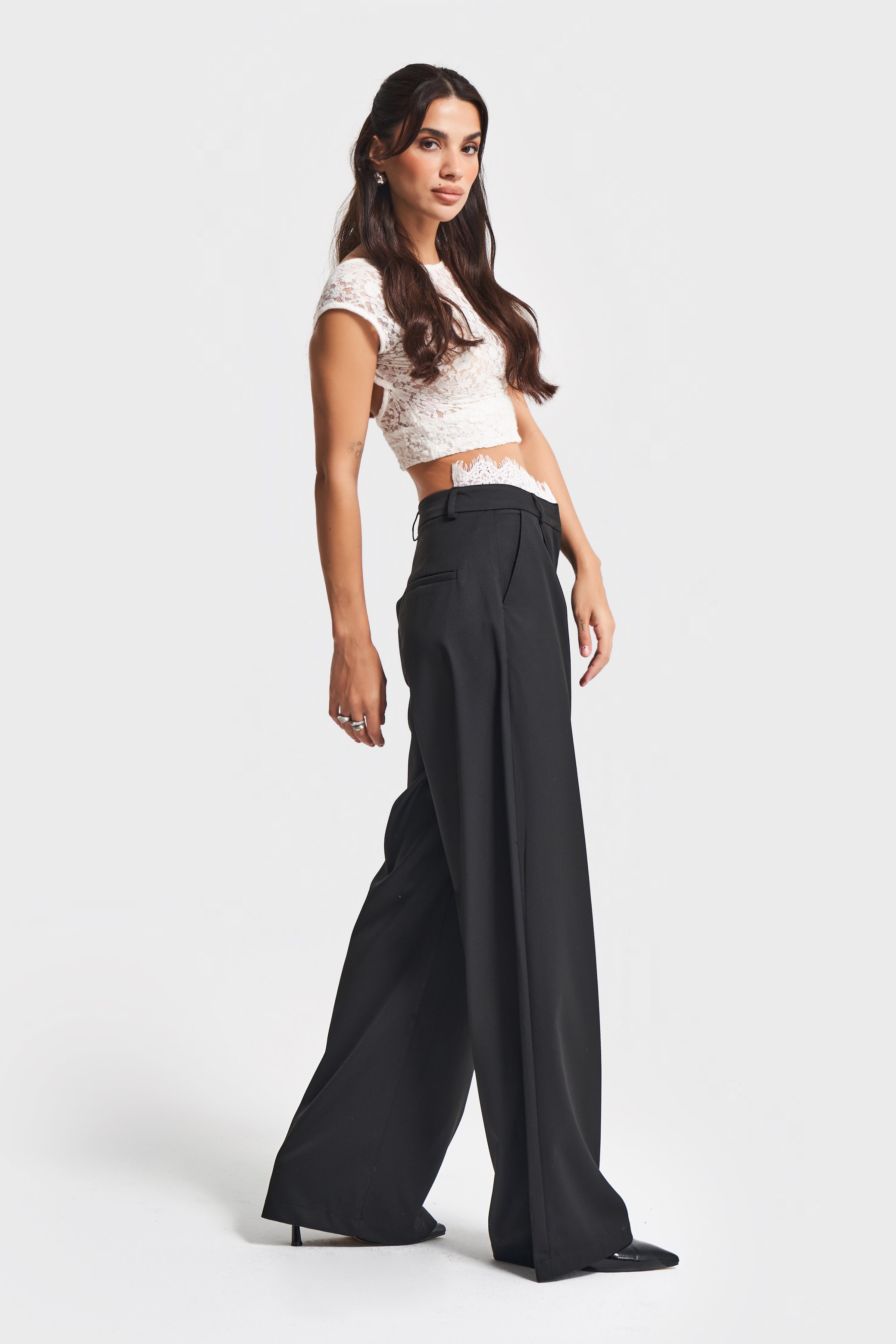 Kadın Siyah Renk w5-1 Palazzo Fit Kemeri Dantel Detaylı Tasarım Pantolon