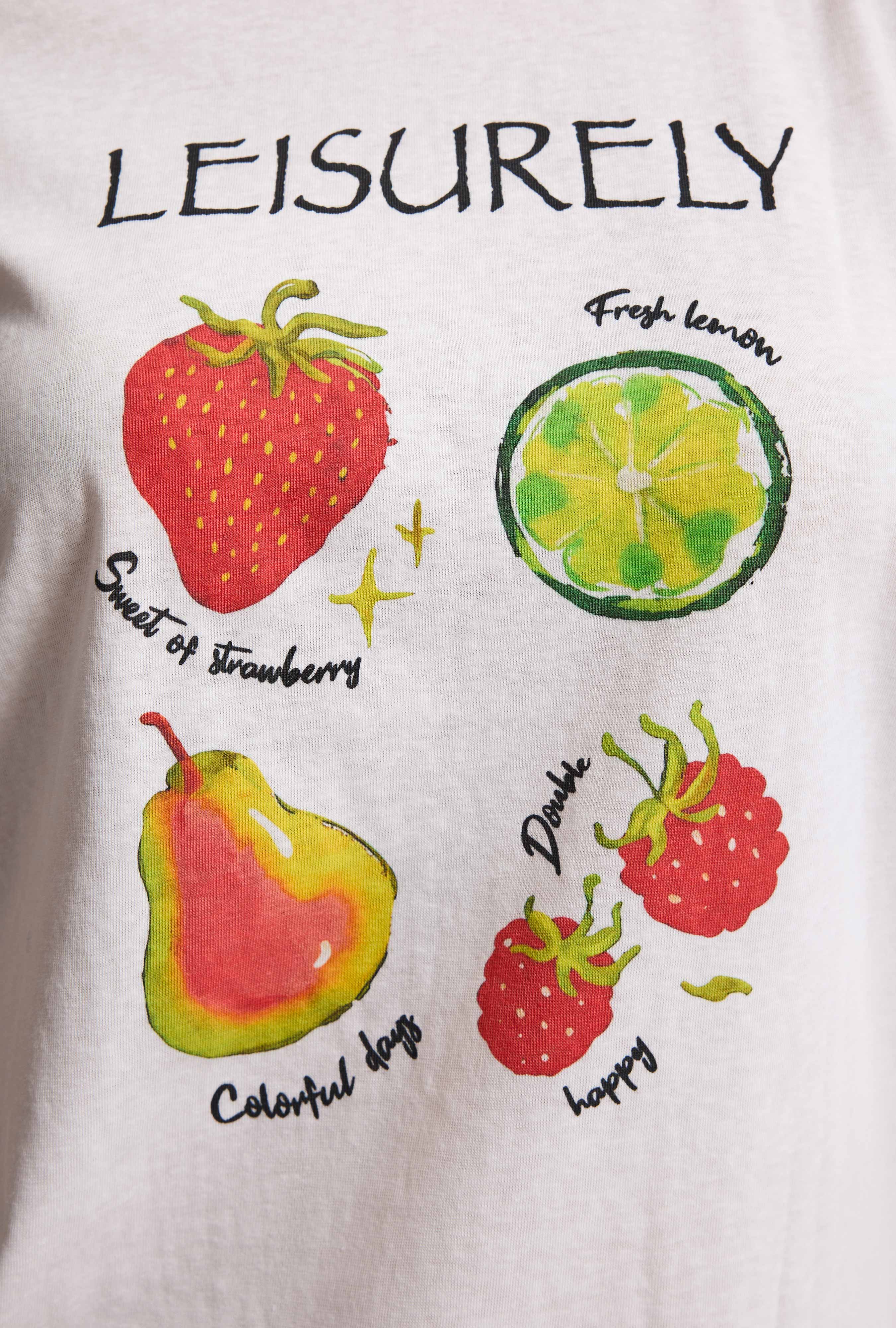 Kadın Beyaz Meyve Baskılı Bol Kesim Tasarım T-Shirt