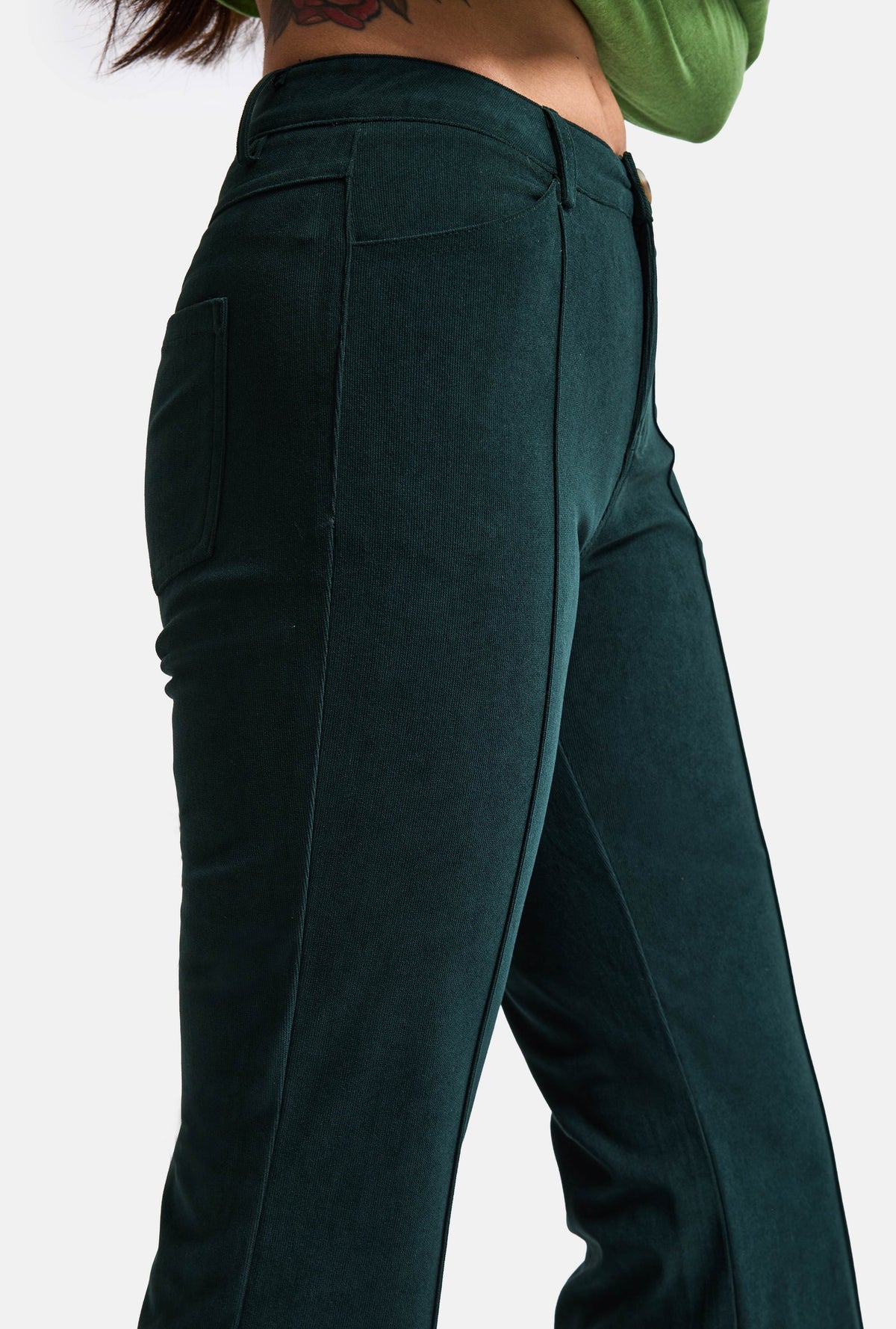 Kadın Koyu Yeşil Flare Fit Pürüzsüz Dokulu Esnek Velvet Kadife Kumaş Pantolon