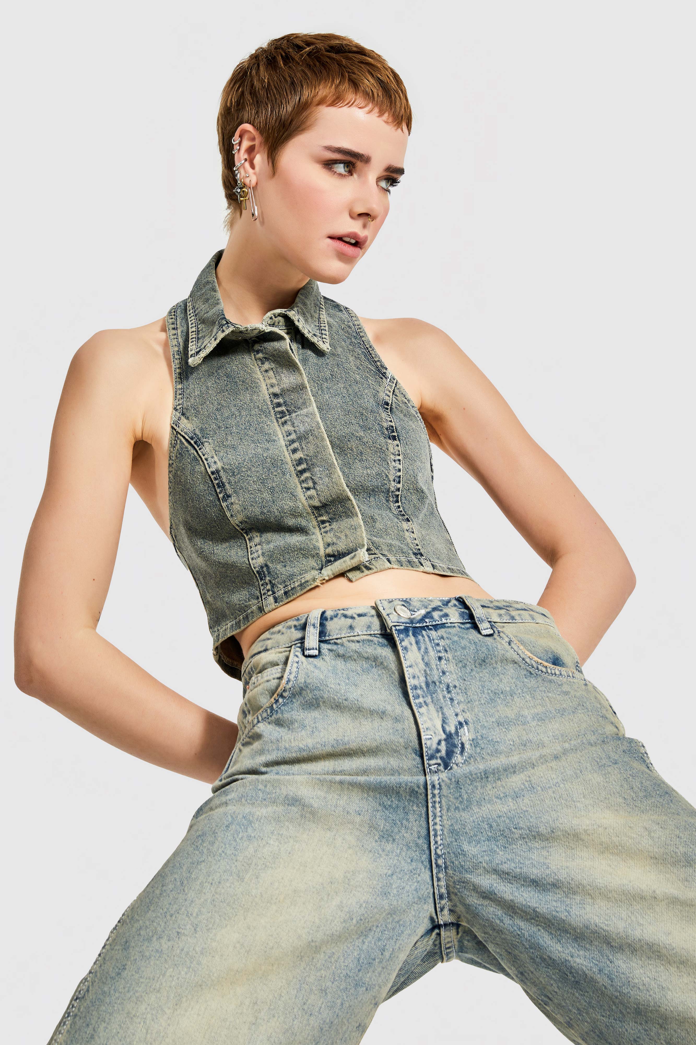 Women's Denim Tint Color Front Button Crop Denim Vest