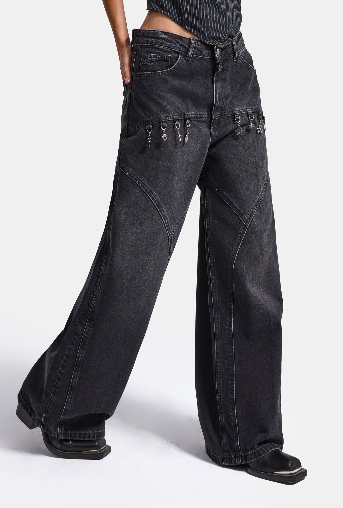 Kadın 2w6-1 Barrel Fit Aksesuar Detaylı Özel Tasarım Denim Jean