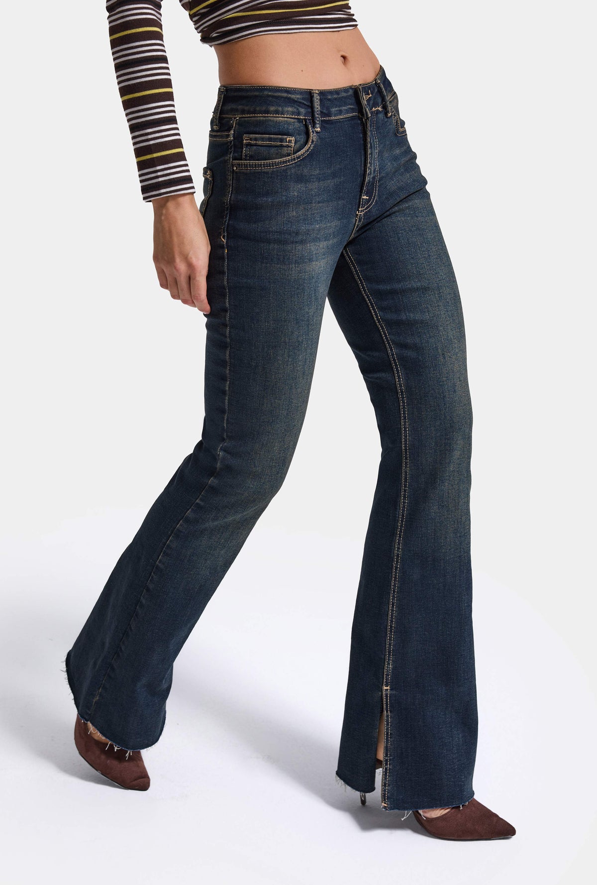 Kadın 2w6-8 Slim Flare Fit Yırtmaçlı Paça Denim Jean