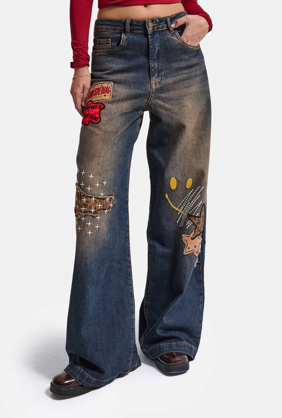 Kadın 2w6-8 Wide Leg Nakış ve Arma Detaylı Özel Tasarım Denim Jean