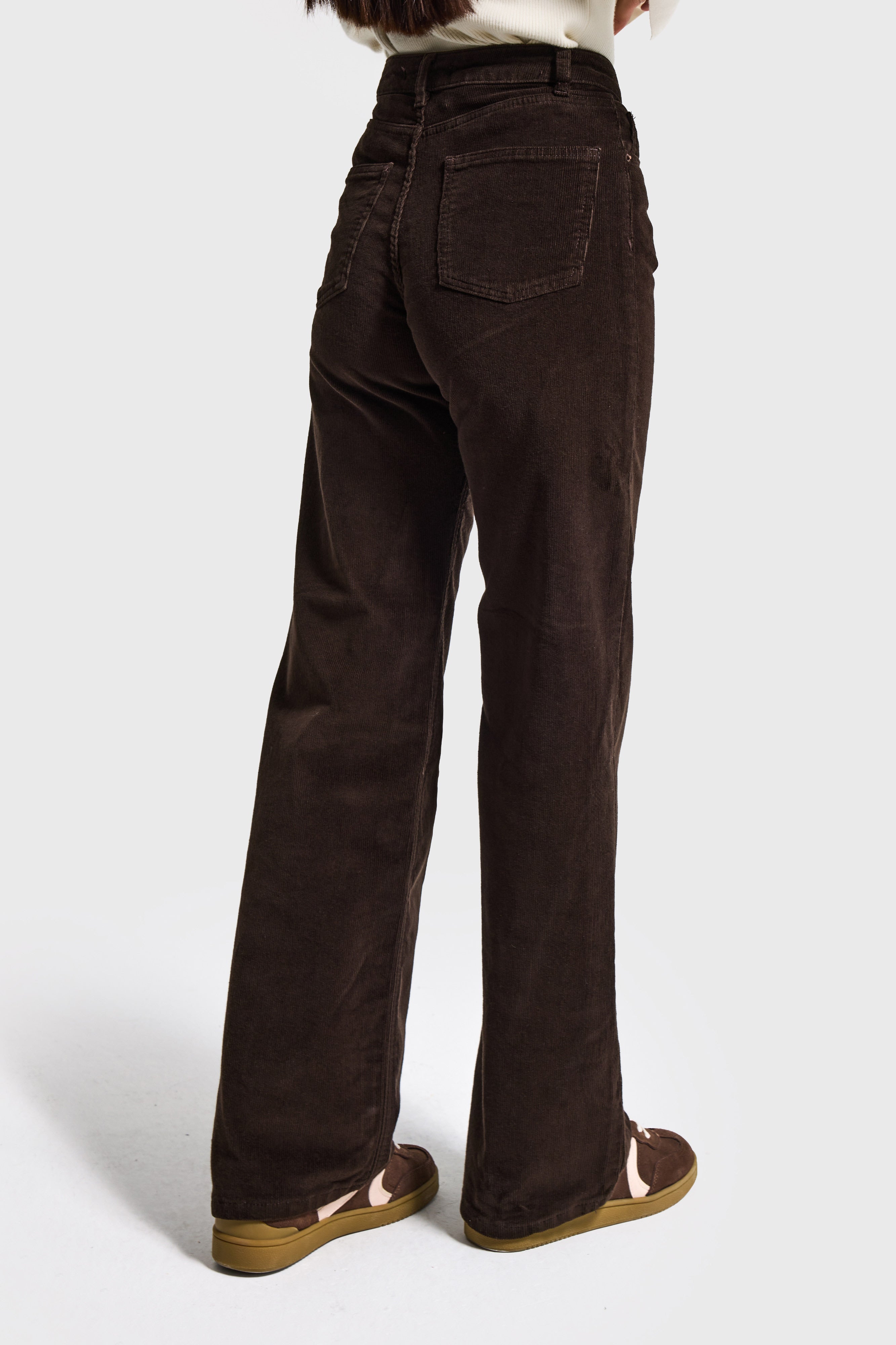 Kadın Acı Kahve 26w5-136 Straight Cropped Fit Elastan Velvet Kadife Kumaş Pantolon