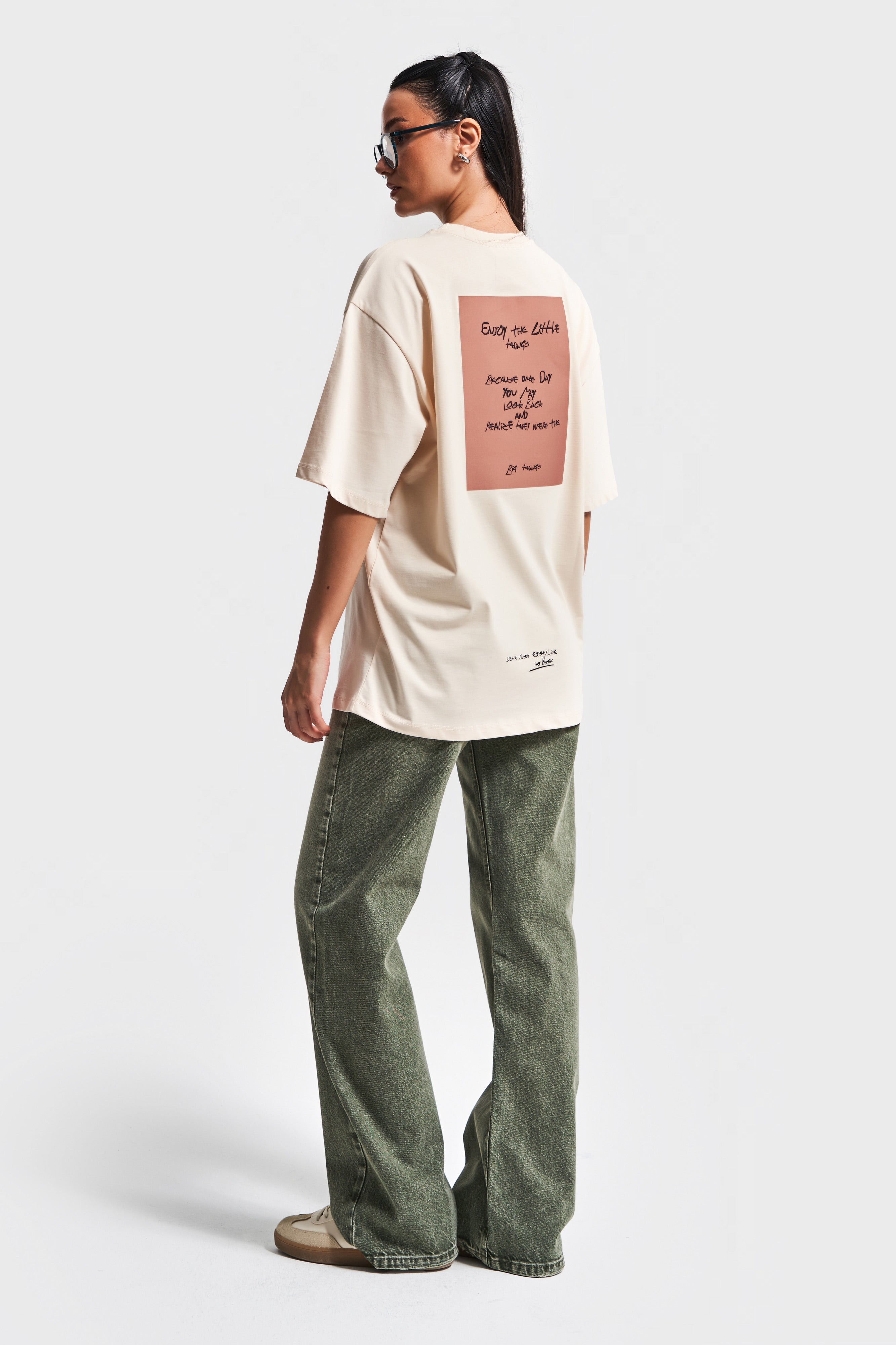 Kadın Bej Renk s5-105 Oversize Baskılı Bol Kesim %100 Pamuklu T-Shirt
