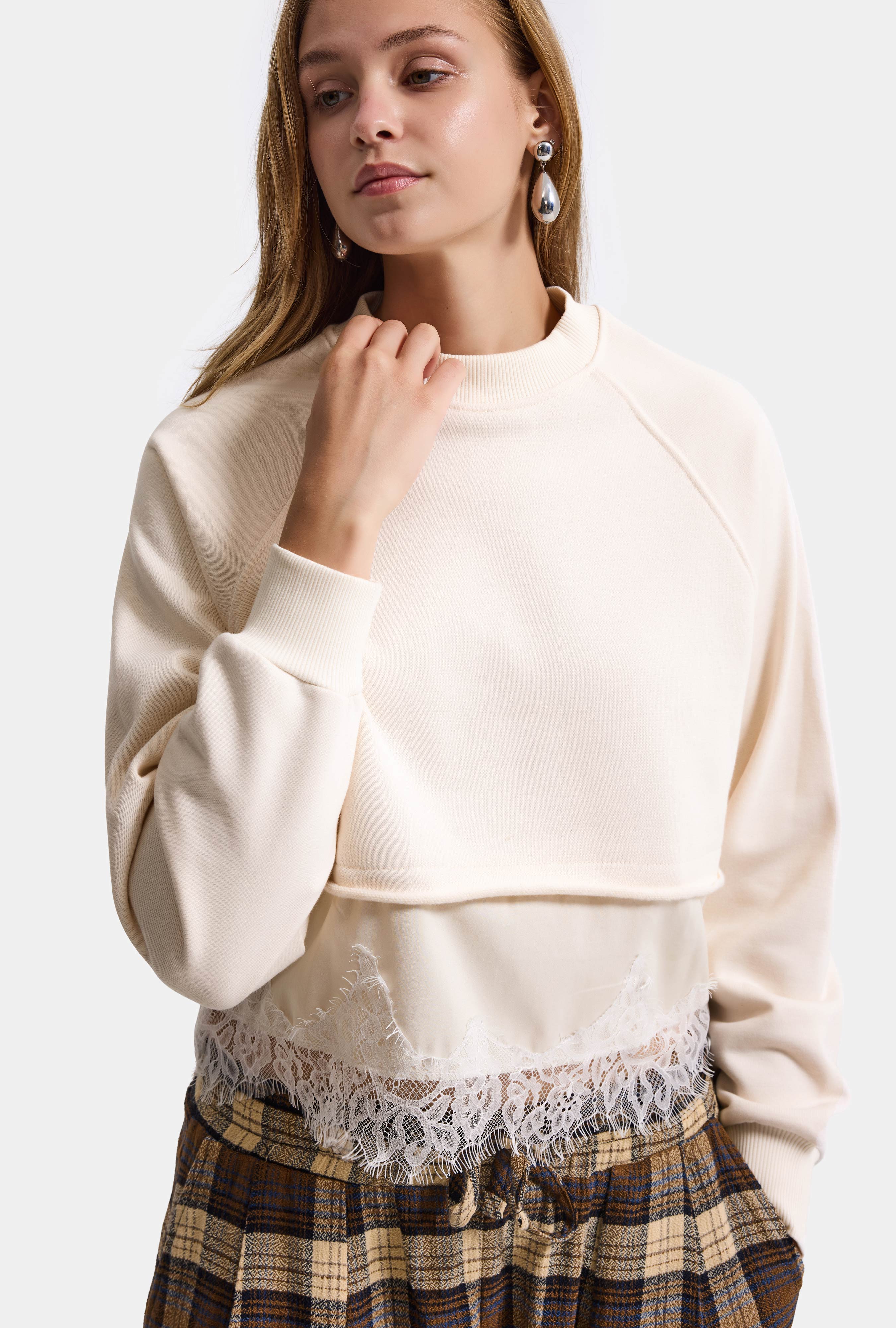 Kadın Bej w6-105 Dantel Detaylı Bol Kesim Tasarım Sweatshirt