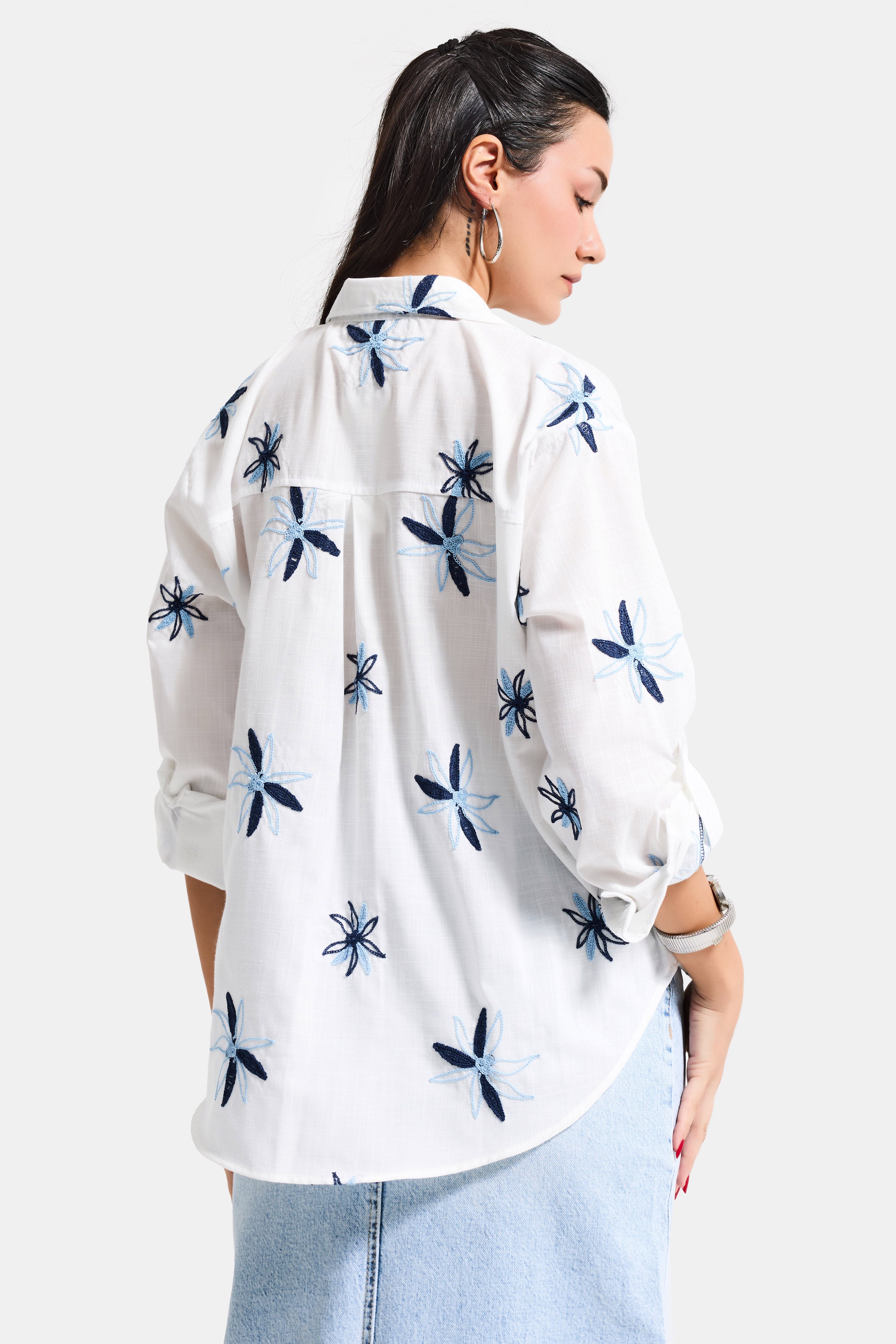 Kadın Beyaz Mavi s6-103 Oversize Nakışlı Gömlek