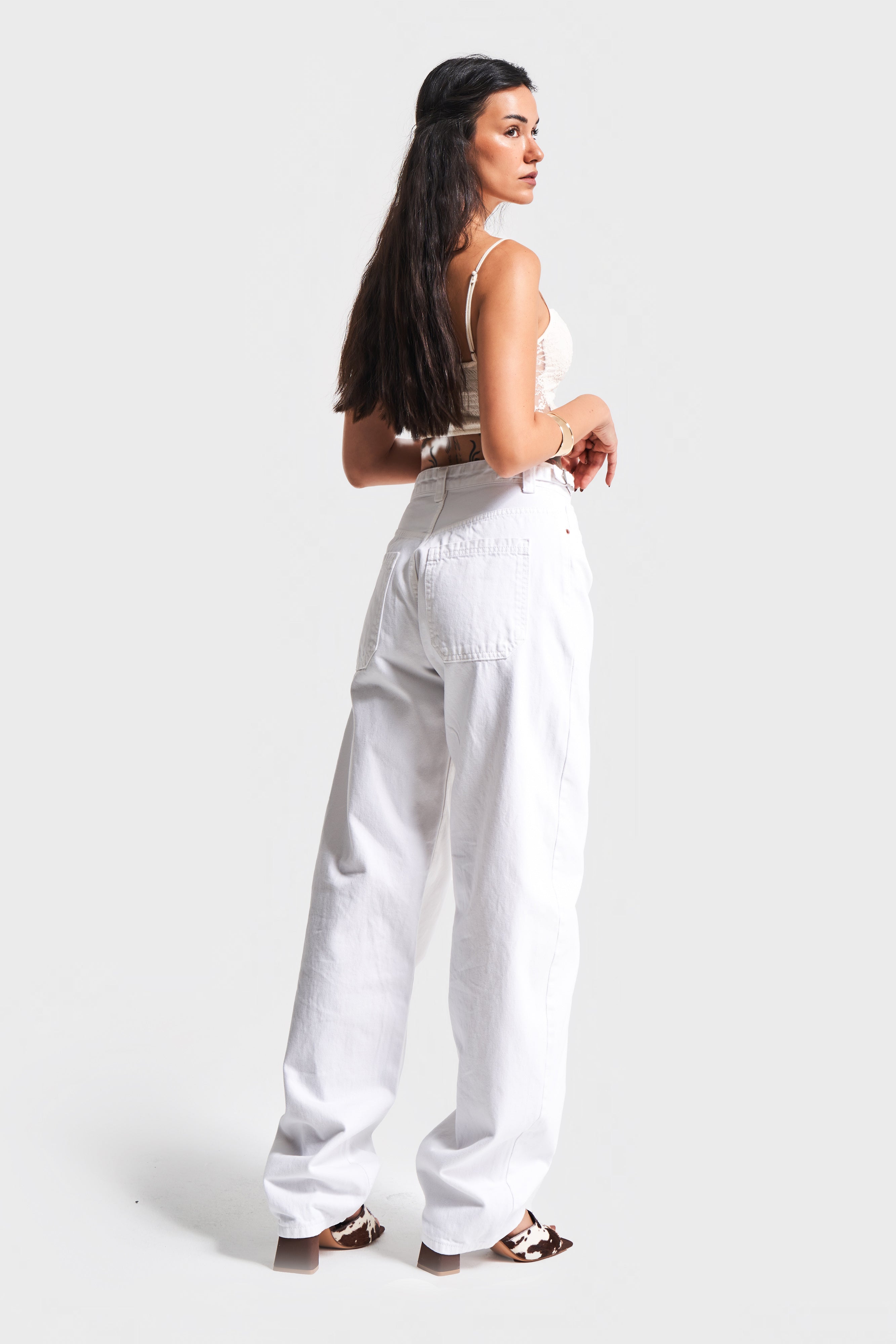 Kadın Beyaz Renk Baggy Fit Süper Uzun Denim