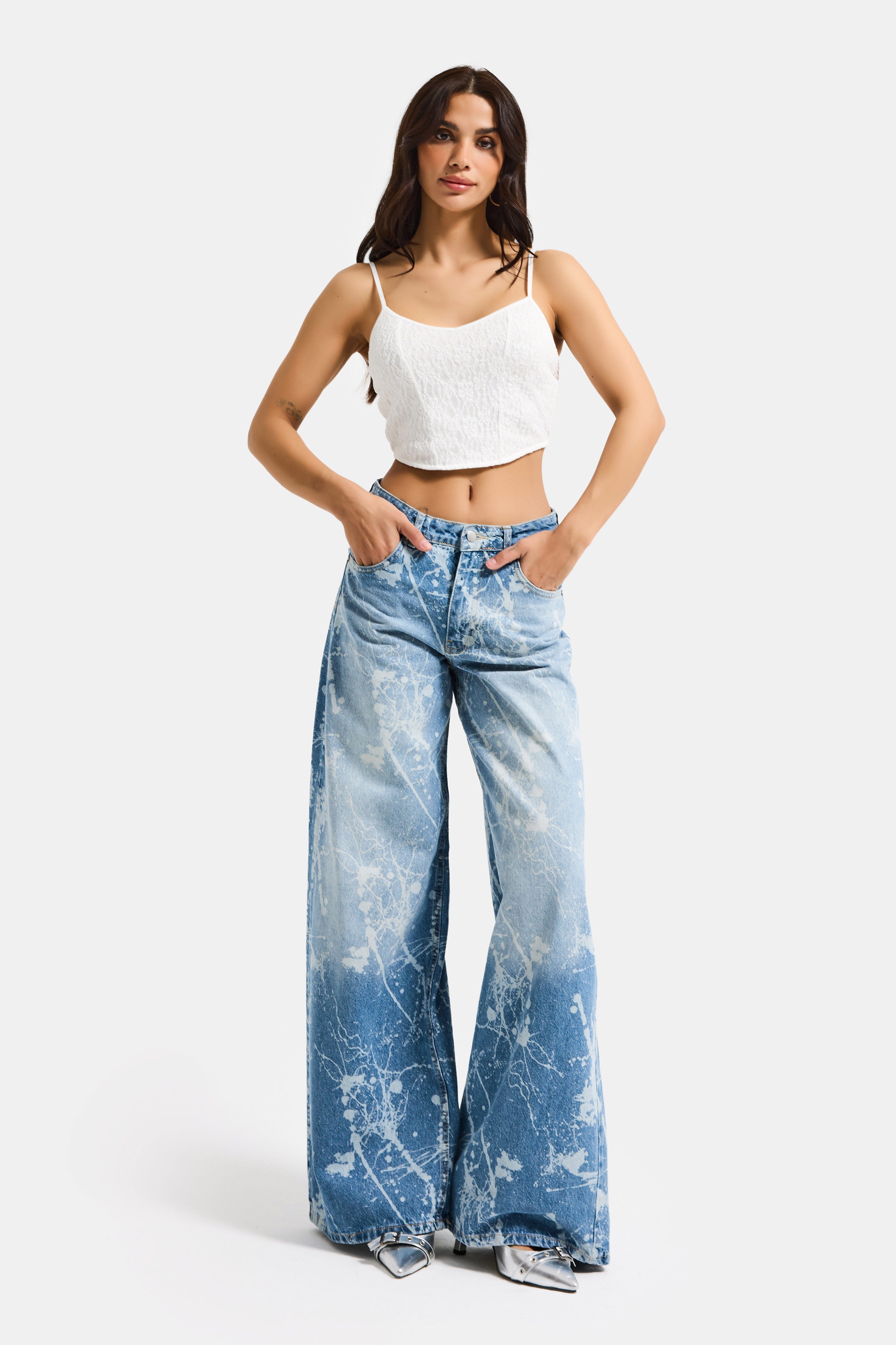 Kadın Beyaz s6-101 Crop Fit Askılı Dantel Detaylı Crop Top