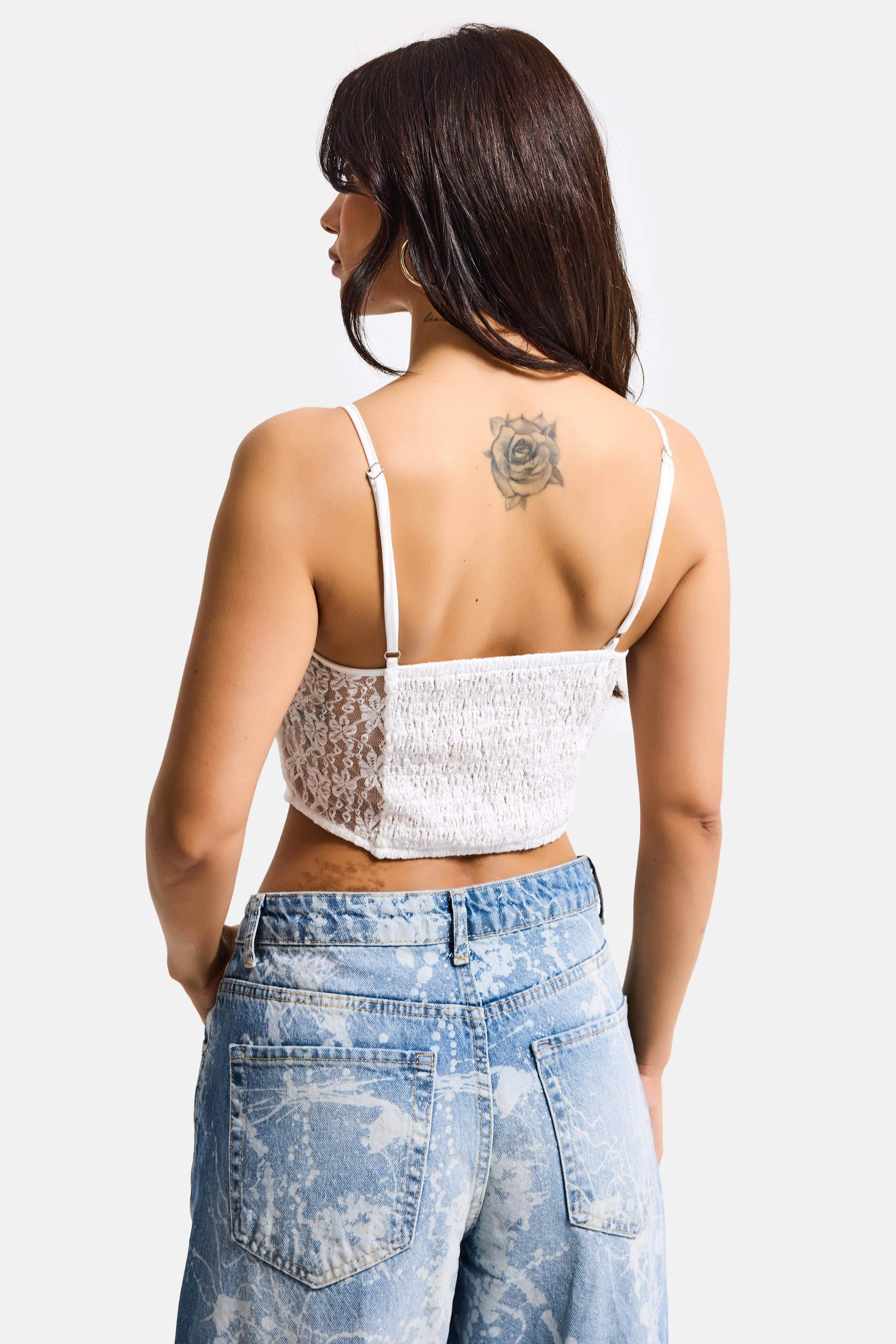 Kadın Beyaz s6-101 Crop Fit Askılı Dantel Detaylı Crop Top