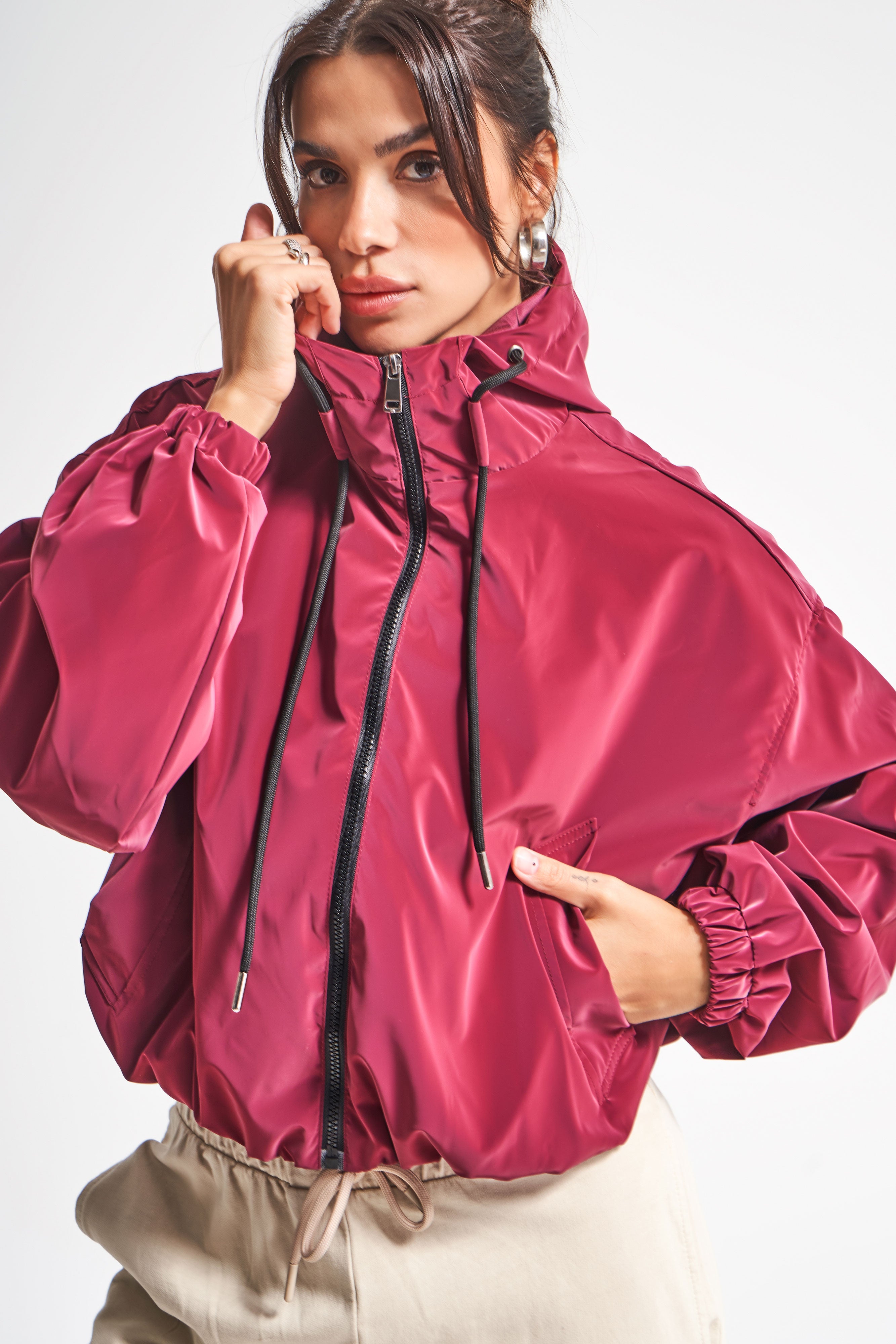 Kadın Bordo Renk w5-35 Önü Fermuarlı Bol Kesim Kapişonlu Yağmurluk Mont