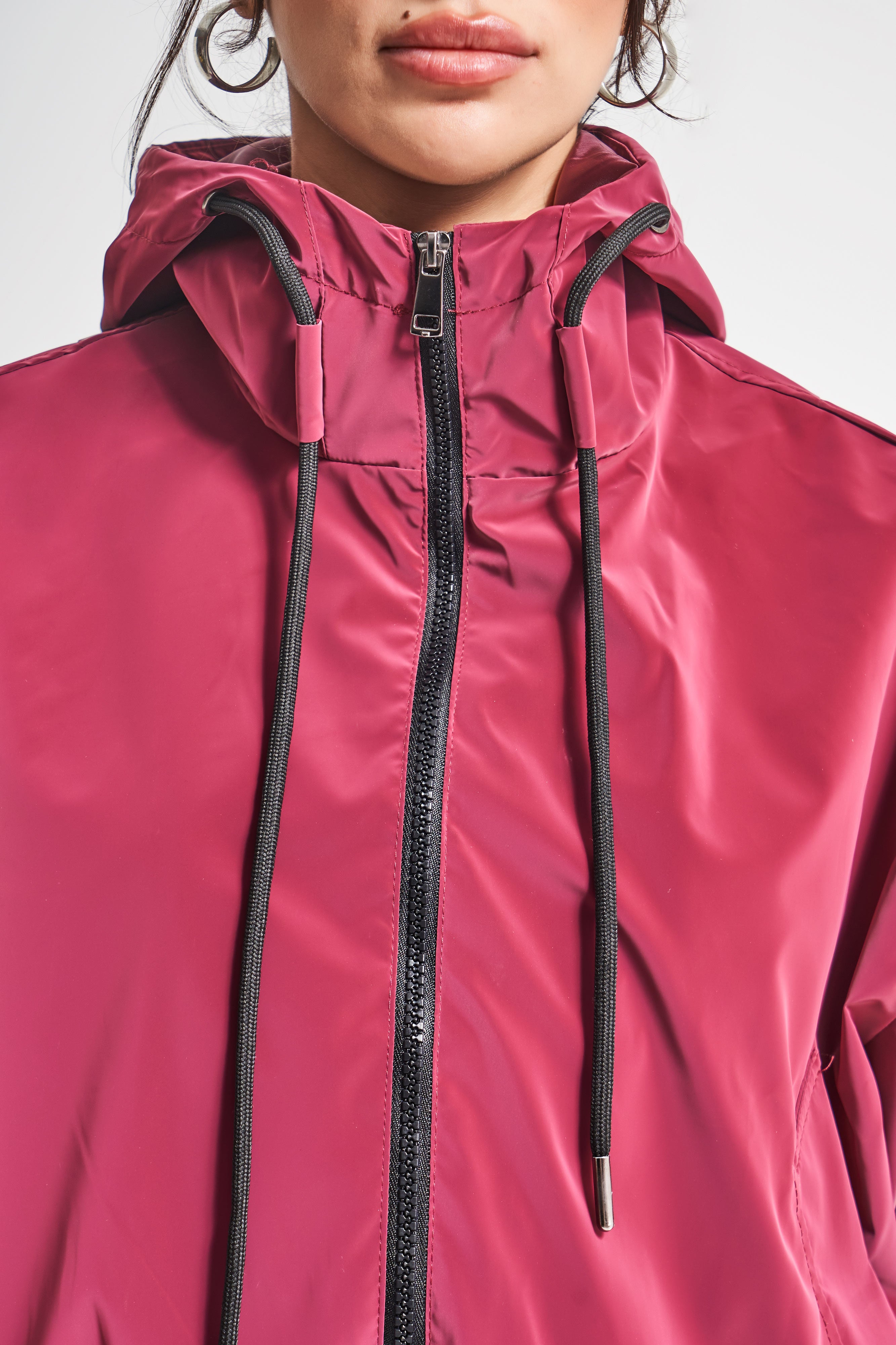 Kadın Bordo Renk w5-35 Önü Fermuarlı Bol Kesim Kapişonlu Yağmurluk Mont