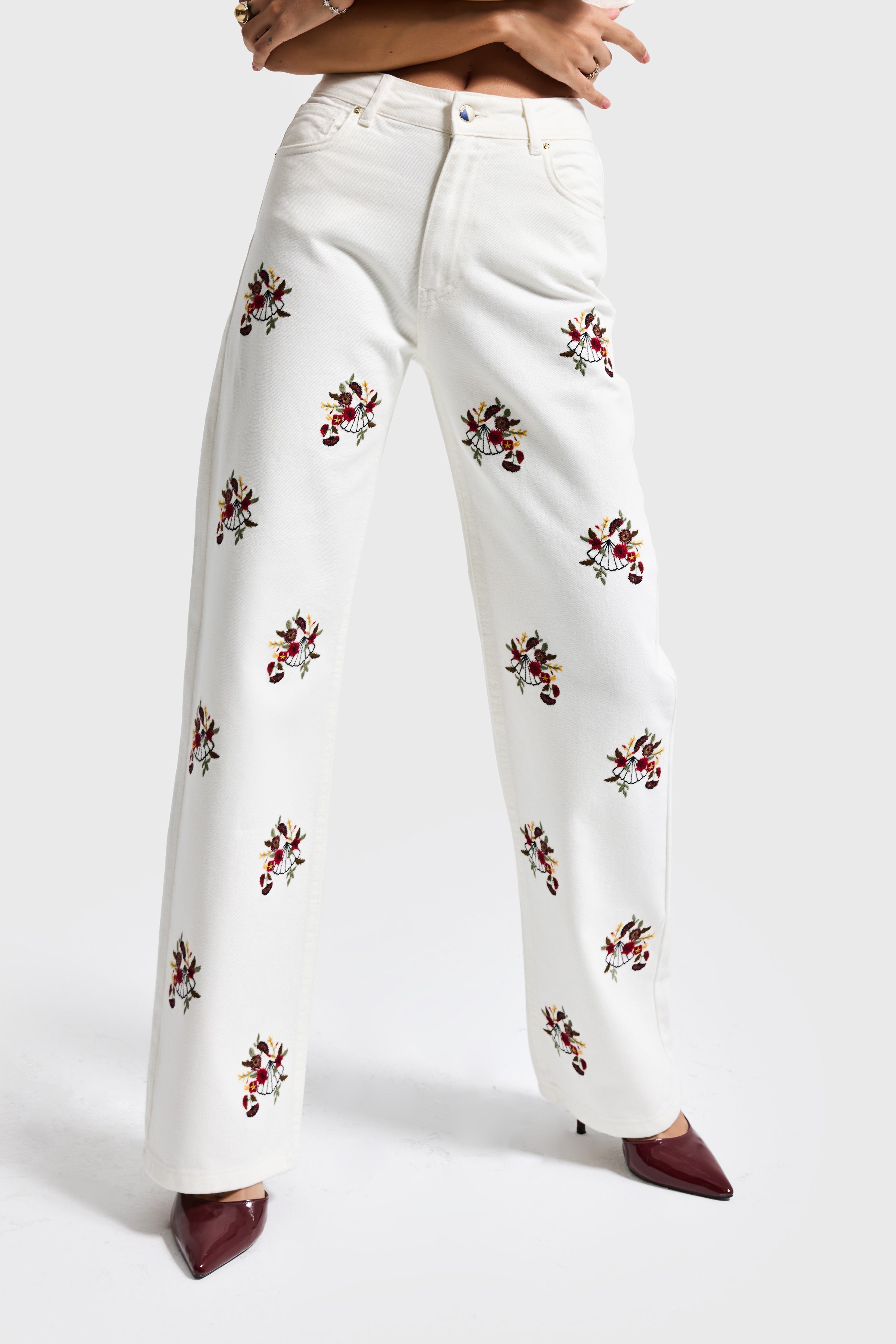 Kadın Ekru Renk 7s6-101 Straight Fit Yüksek Bel Özel Nakışlı Tasarım Denim Jean