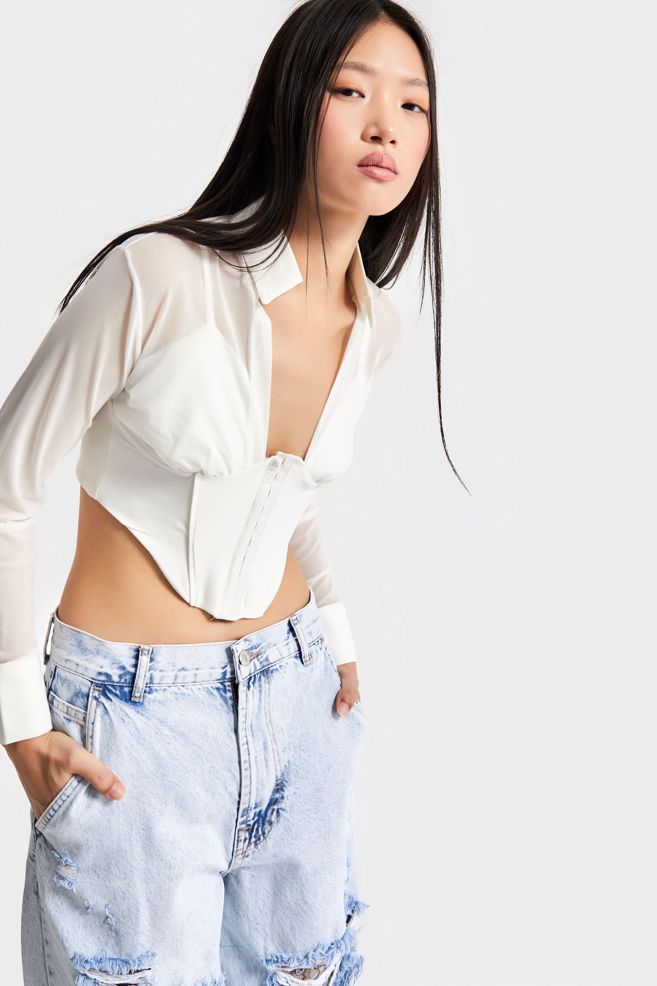 Kadın Ekru Renk Tül Detaylı Belden Oturmalı Uzun Kol Özel Tasarım Crop Top