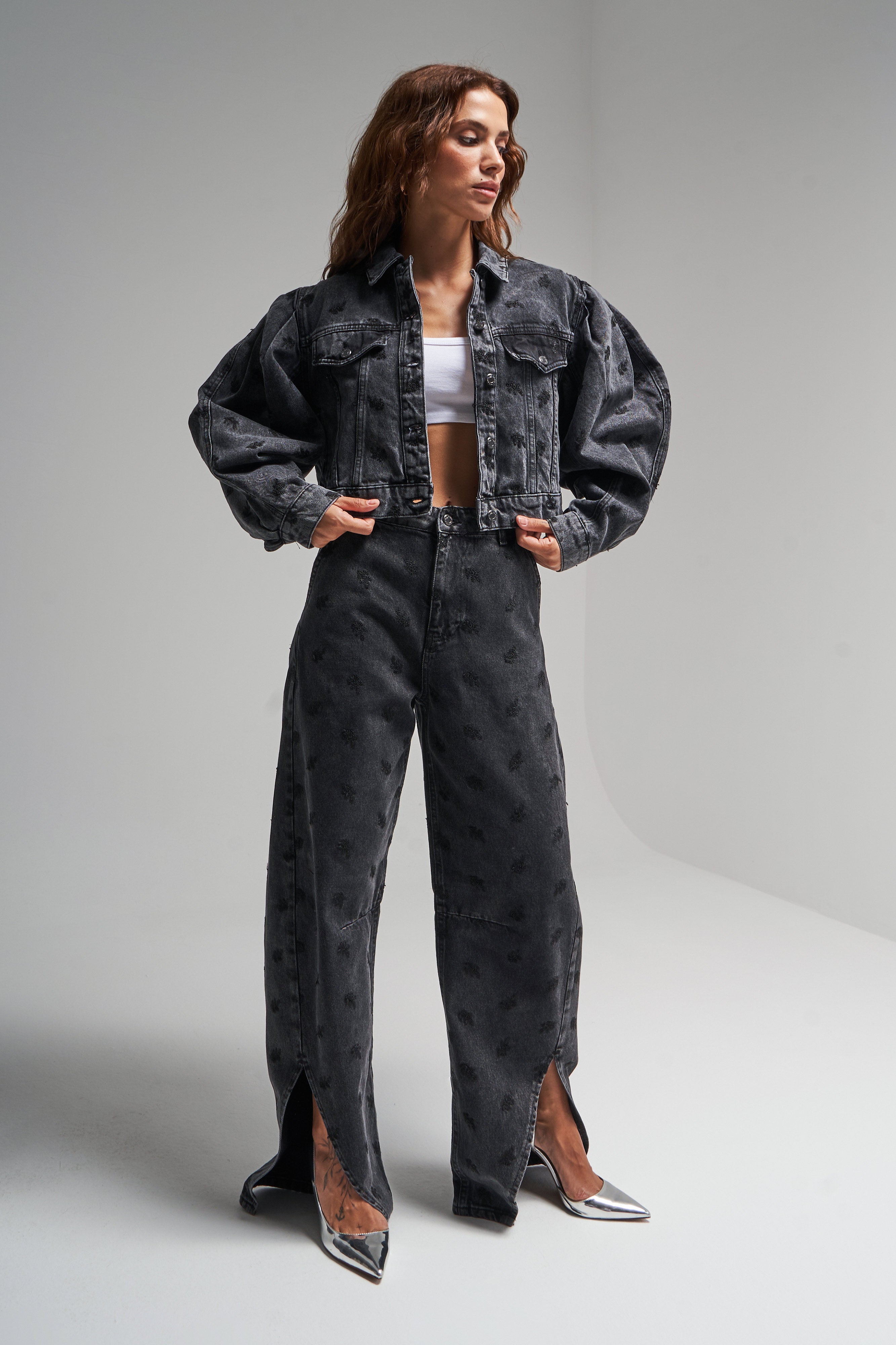 Women's Smoke Color Black Embroidered Leg Detailed Barrel Fit Denim