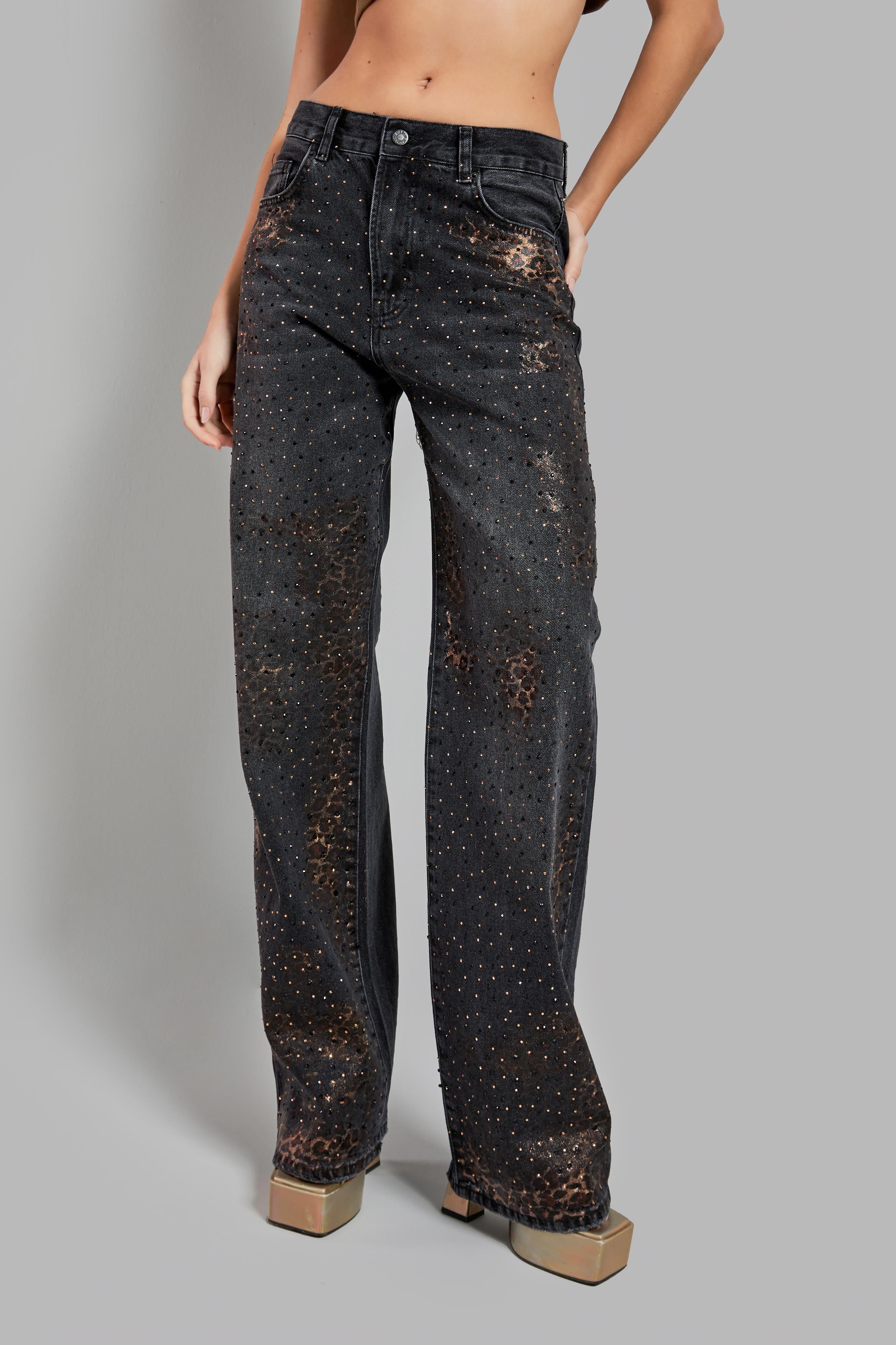 Women's Smoke Color T2W41 Leopard Detailed Shiny Stone Design Loose Fit Denim