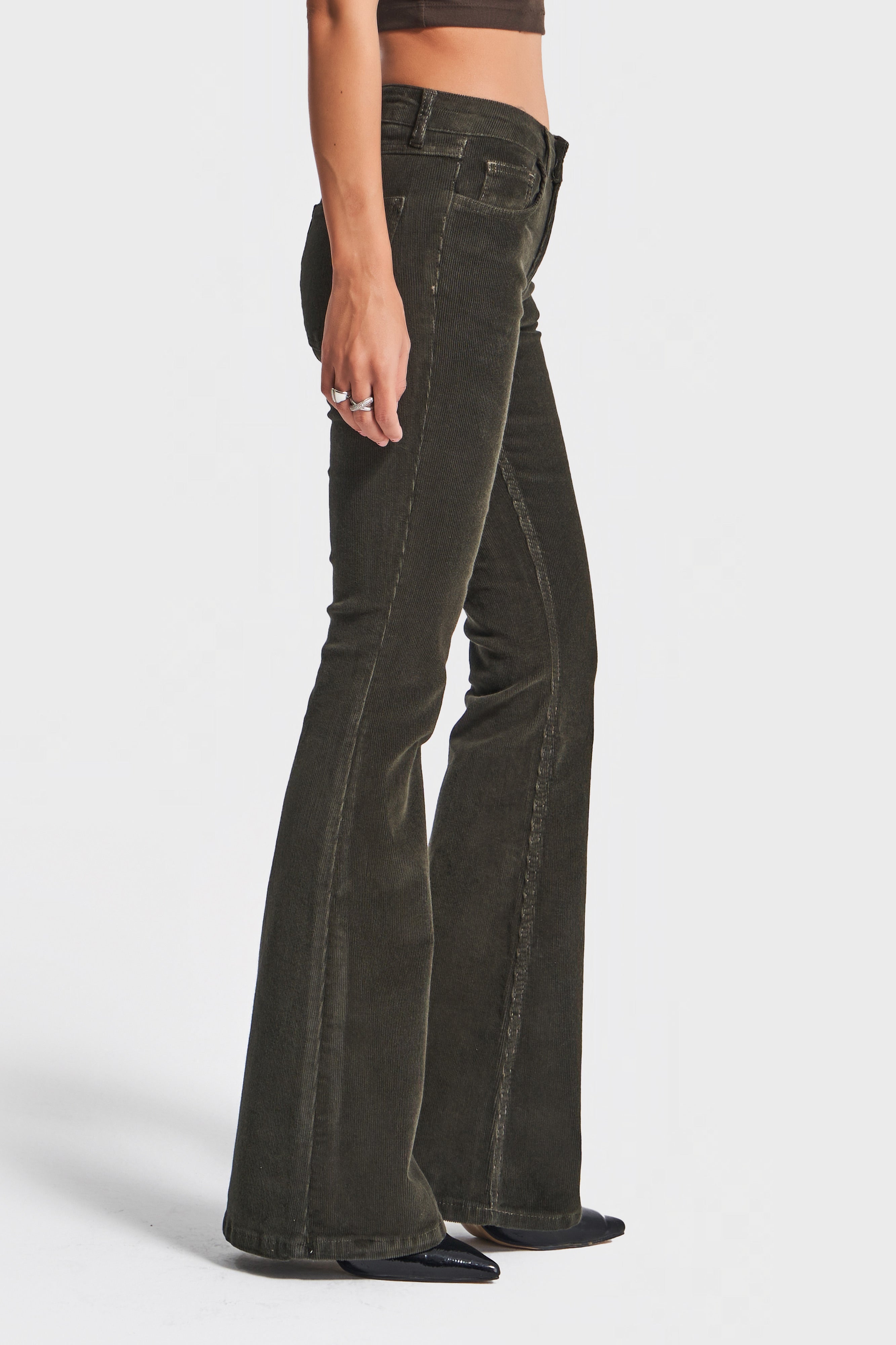 Kadın Haki Renk 26w5-15 Low Waist Flare Fit İnce Fitilli Velvet Kadife Kumaş Pantolon