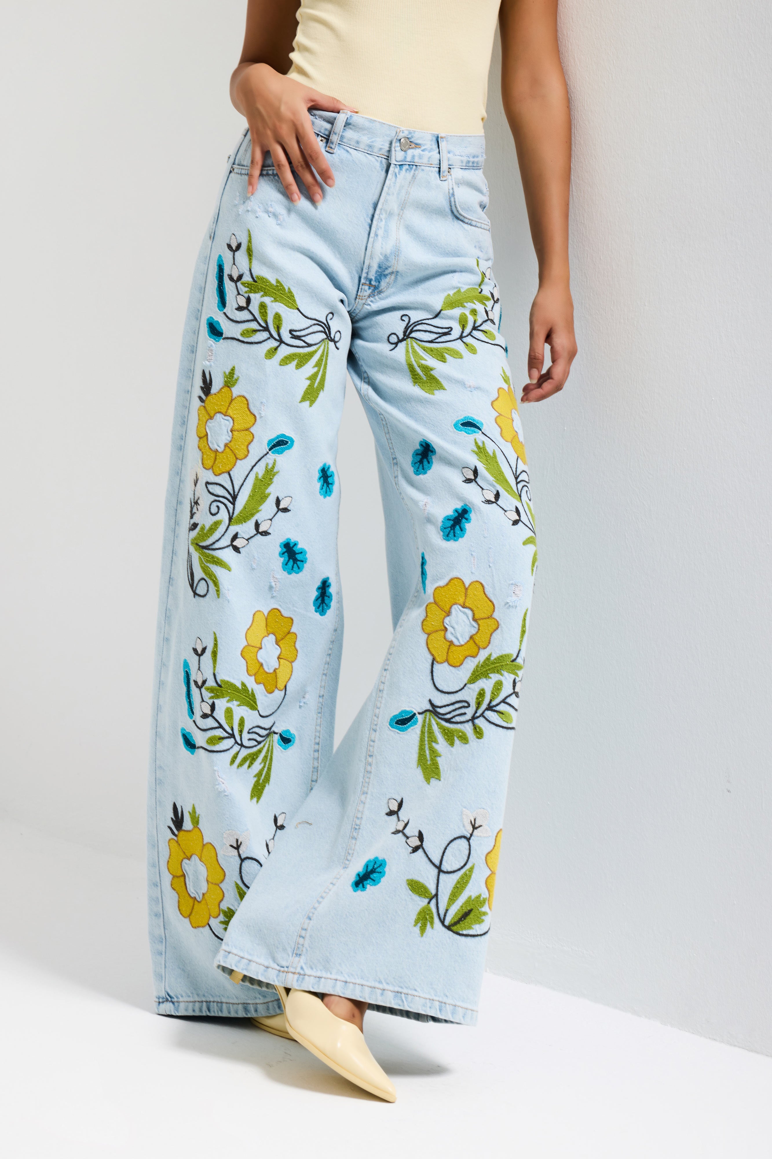 Kadın Ice 11s6-99 Palazzo Fit Özel Sarı Mavi Çiçek Desen Nakışlı Tasarım Denim Jean