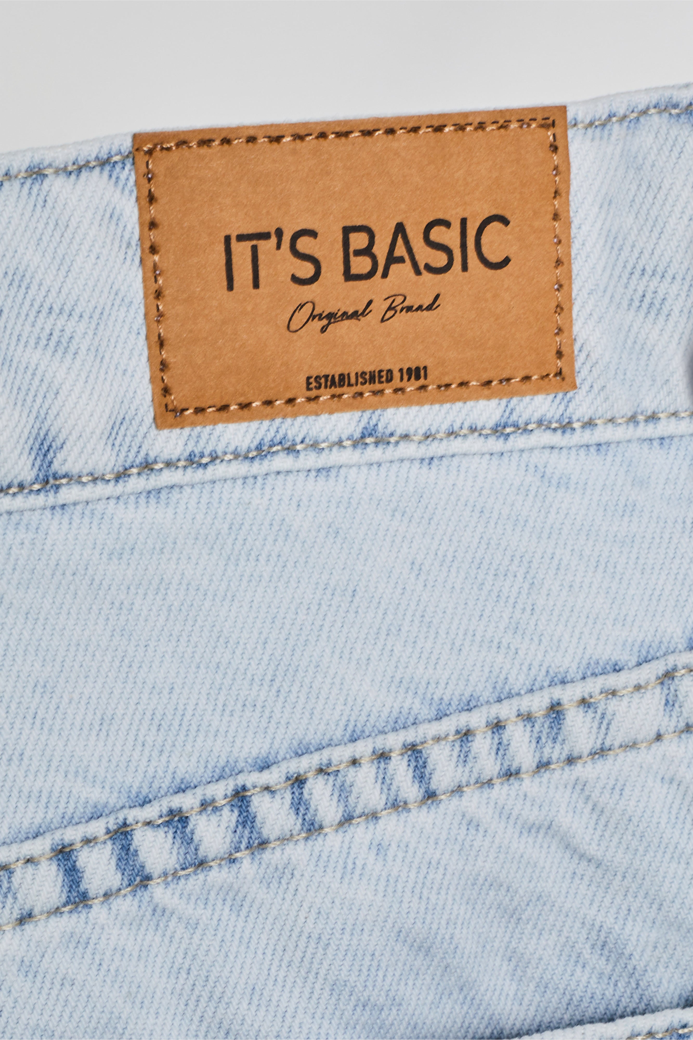 Kadın Ice Kot Rengi 3s5-3 Renkli Çiçek Nakışlı Midi Boy Rahat Kesim %100 Koton Tasarım Denim Şort