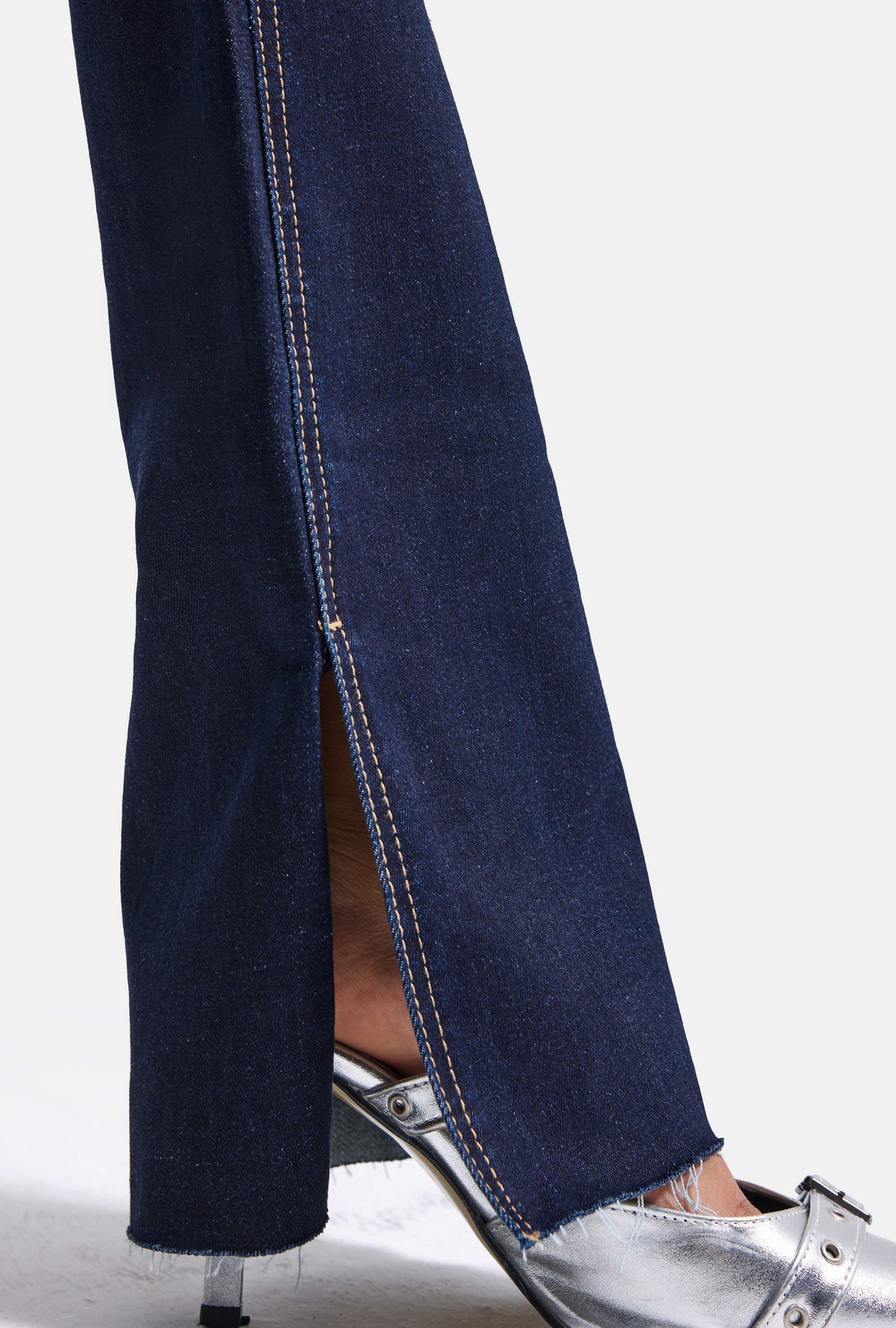 Kadın İndigo 7w6-50 Slim Flare Fit Yırtmaçlı Paça Denim Jean