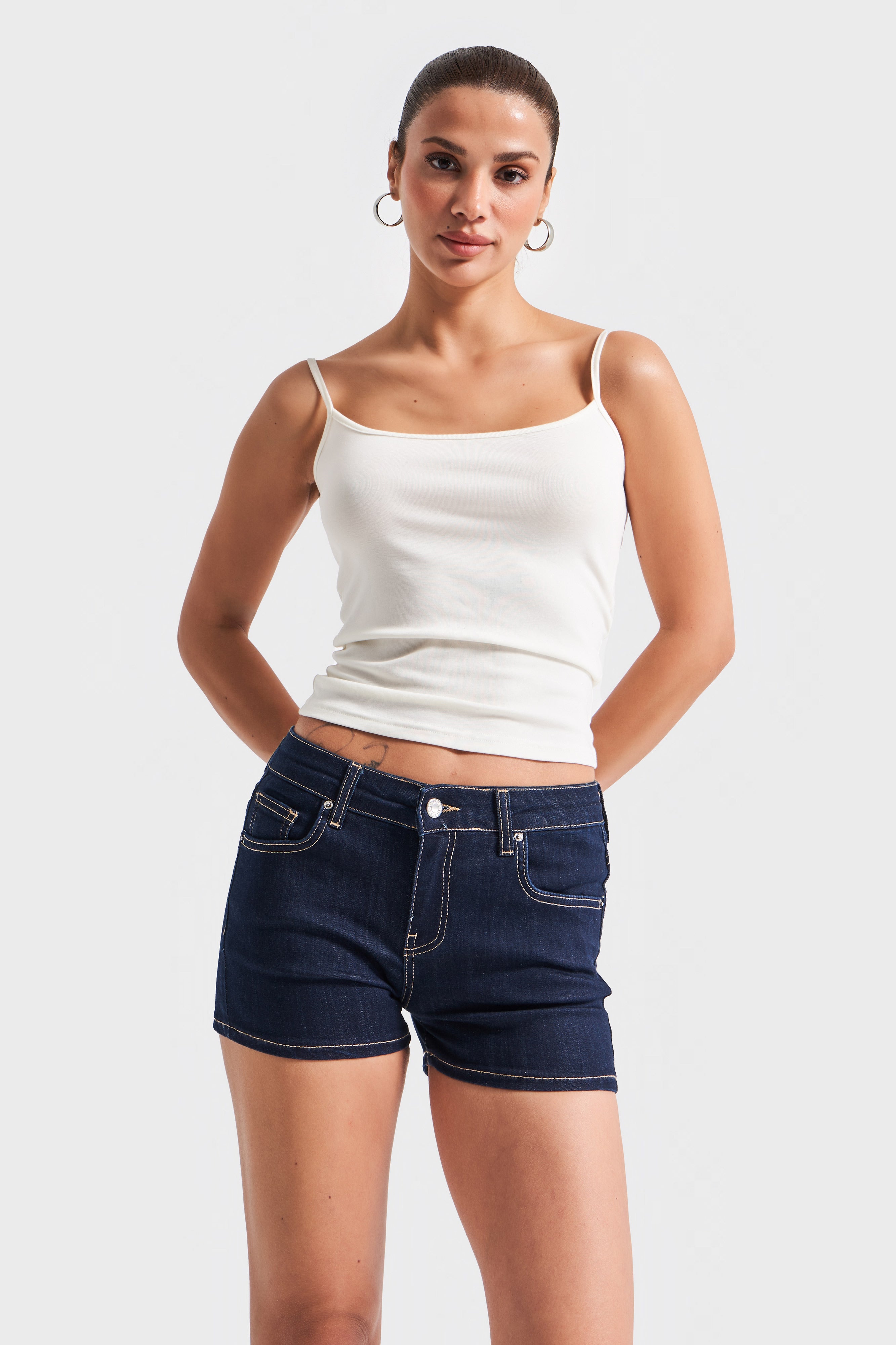 Kadın İndigo Renk 1s5-50 Mini Boy Likralı Kumaş Slim Kesim Denim Şort