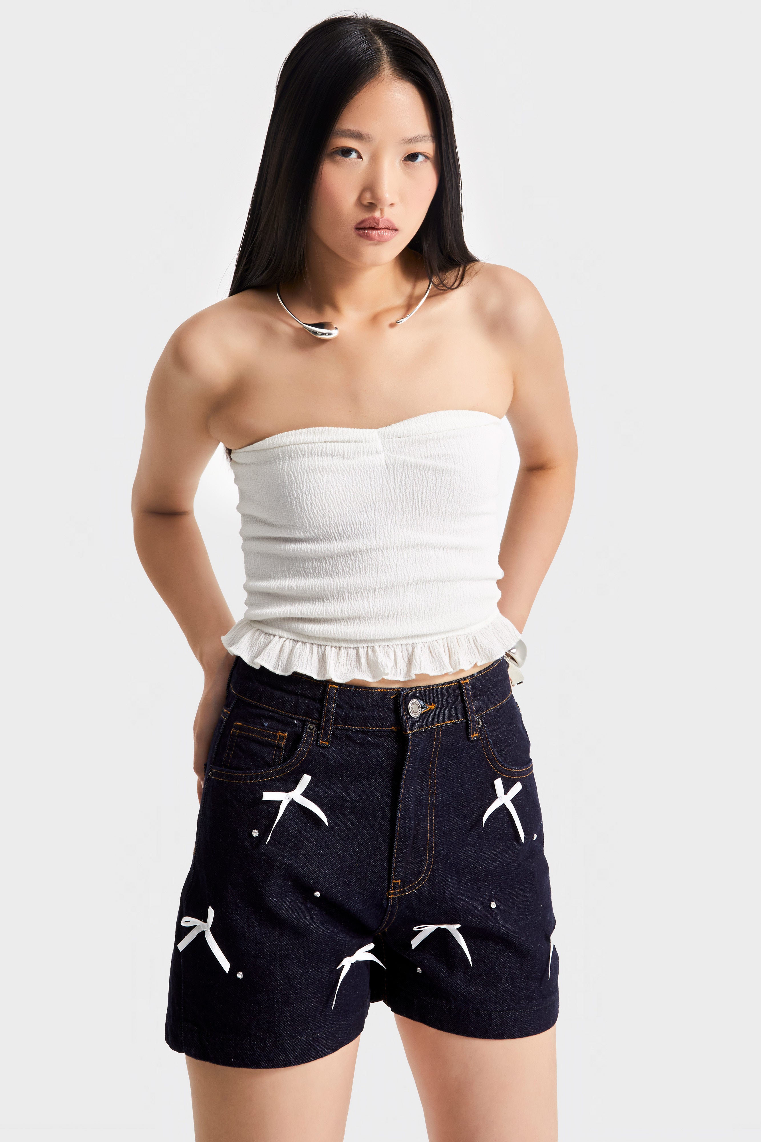 Kadın İndigo Renk 7s5-35 Midi Boy Fiyonk Detaylı %100 Koton Yüksek Bel Tasarım Denim Şort