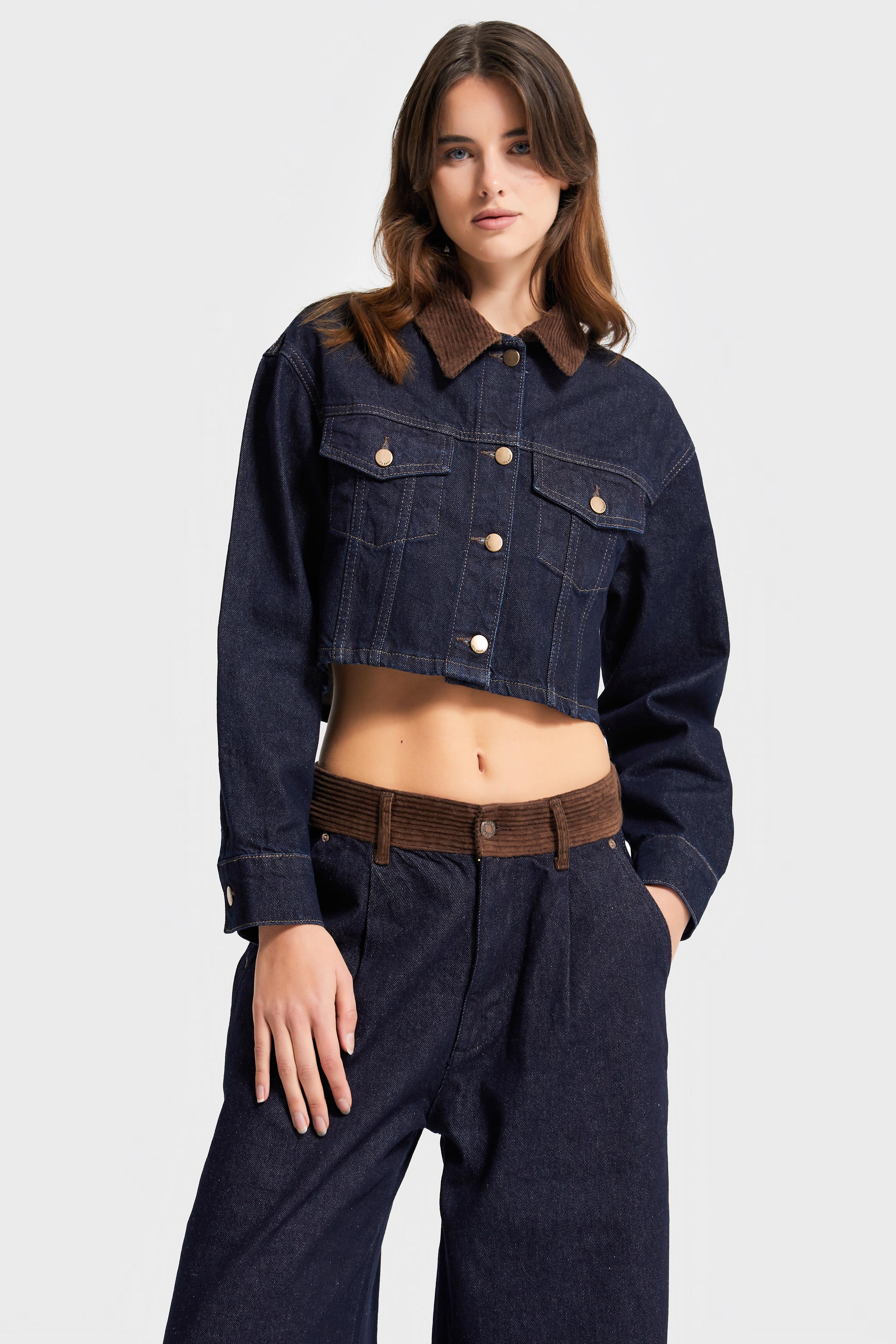 Kadın İndigo Renk 7w5-50 Crop Fit Yaka Detaylı Tasarım Denim Ceket