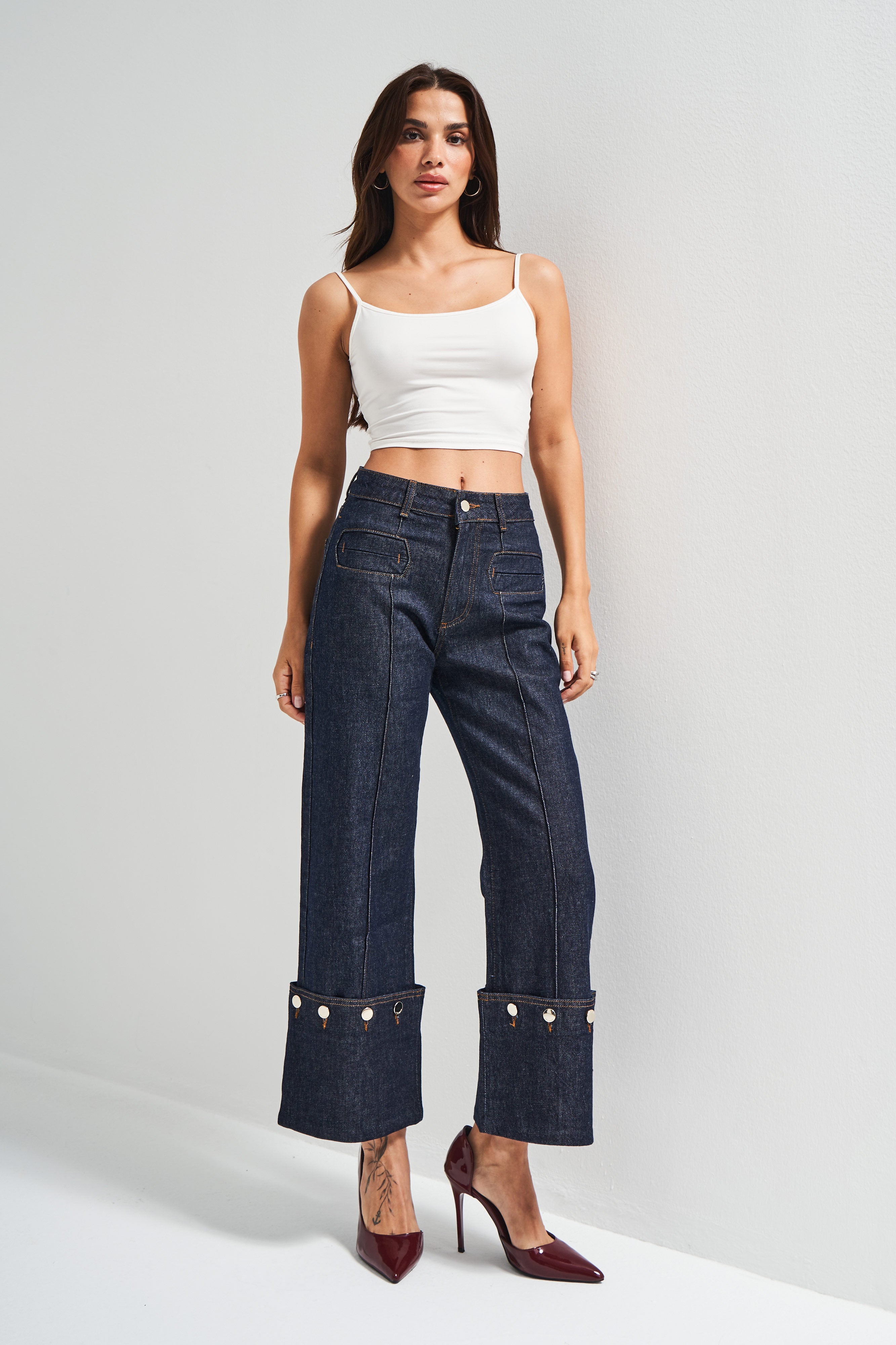 Kadın İndigo Renk 7w5-50 Crop Straight Fit Paça Detaylı Tasarım Denim Jean
