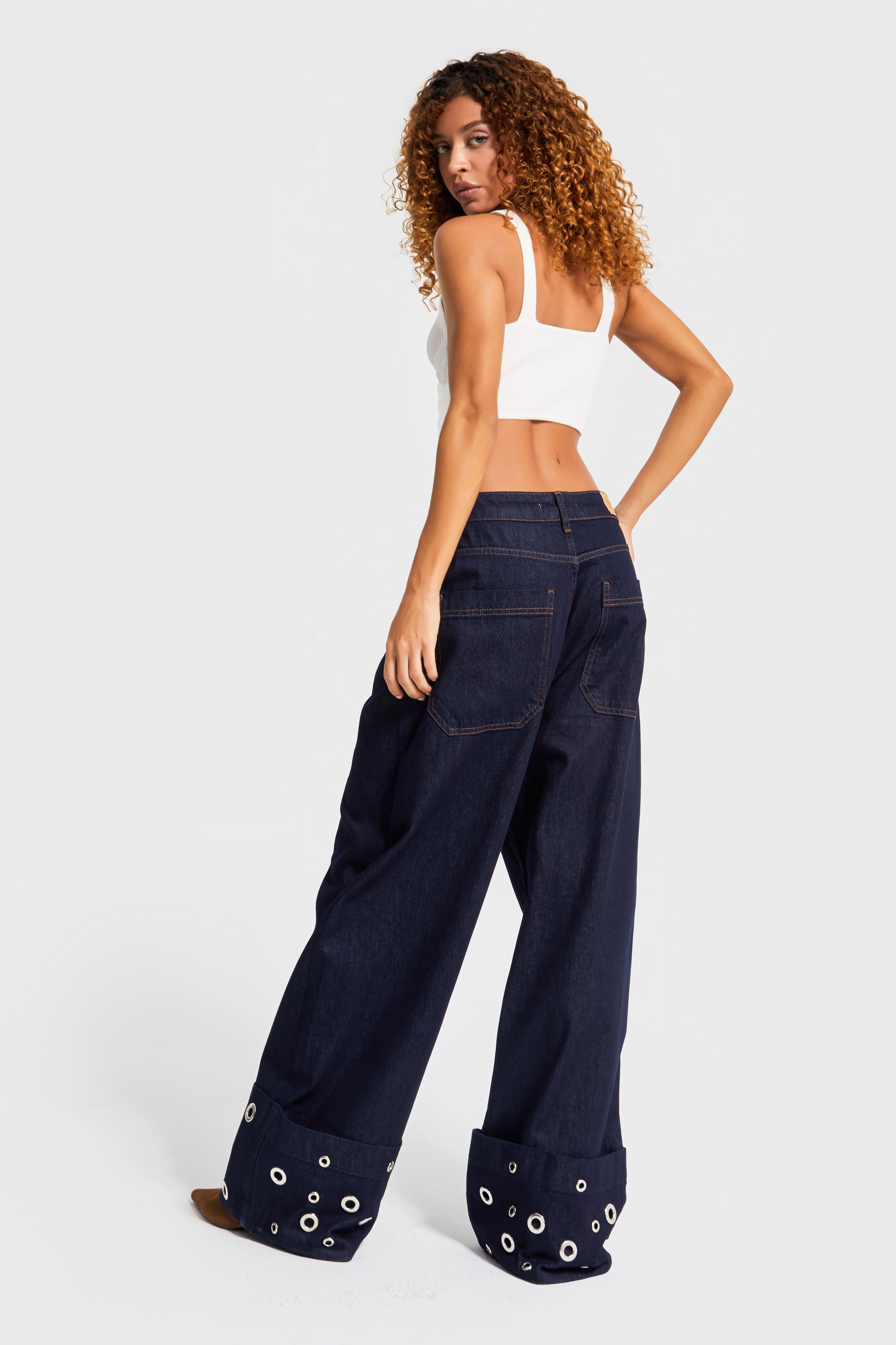 Kadın İndigo Renk 7w5-50 Süper Baggy Fit Özel Viskon Kumaş Kuş Gözü Detaylı Denim Jean
