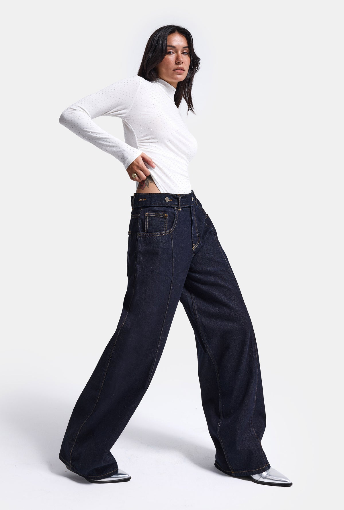 Kadın İndigo Selvedge 7w6-50 Barrel Fit Kemer Detaylı Denim Jean