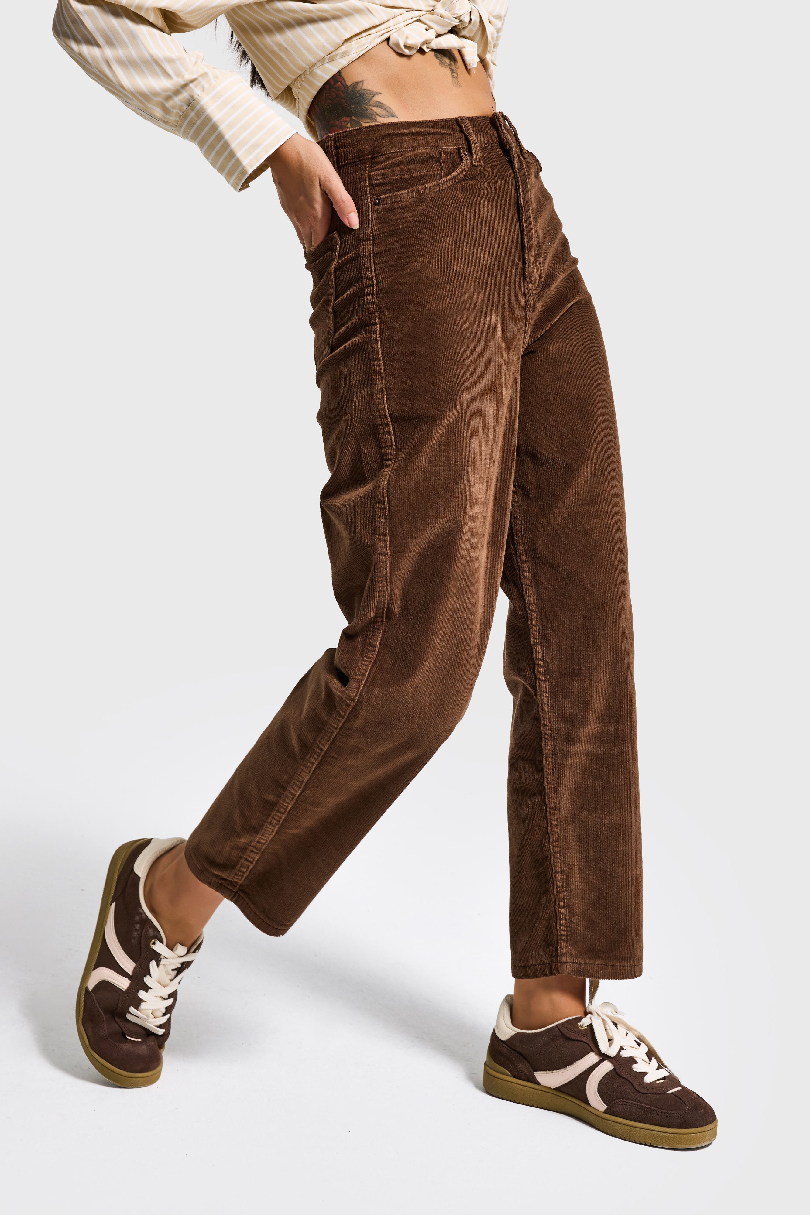 Kadın Kahve Renk 26w5-42 Relax Fit Elastan Kumaş Velvet Kadife Kumaş Pantolon