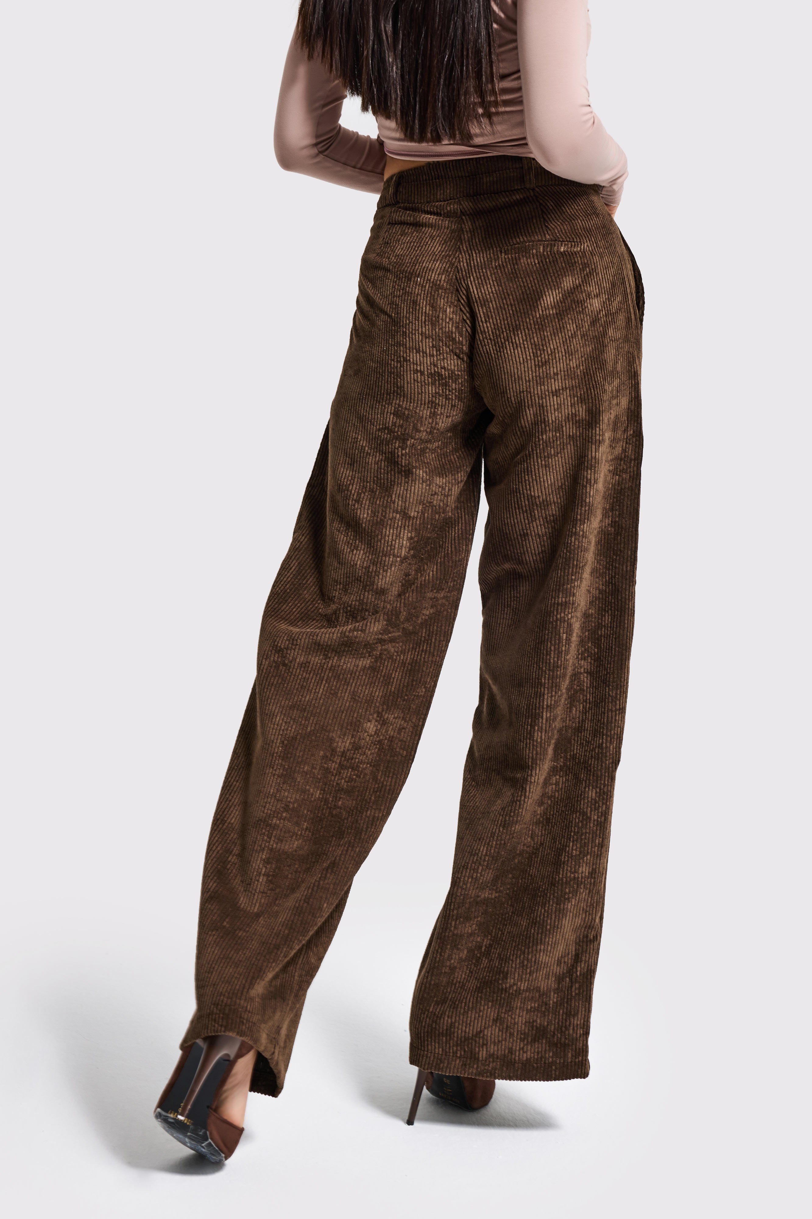 Kadın Kahve Renk w5-81 Palazzo Fit Kemer Detaylı Kalın Fitilli Velvet Kadife Kumaş Pantolon