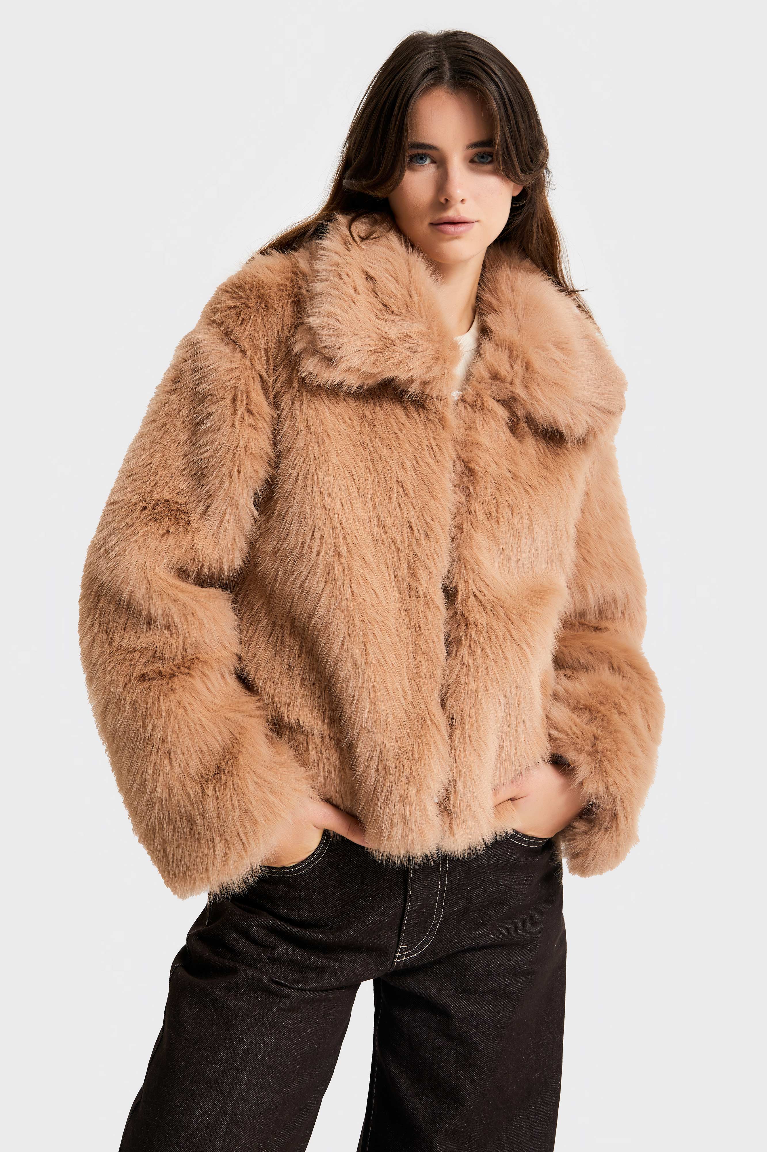 Kadın Kahve Renk w5-82 Yakalı Kürk Mont