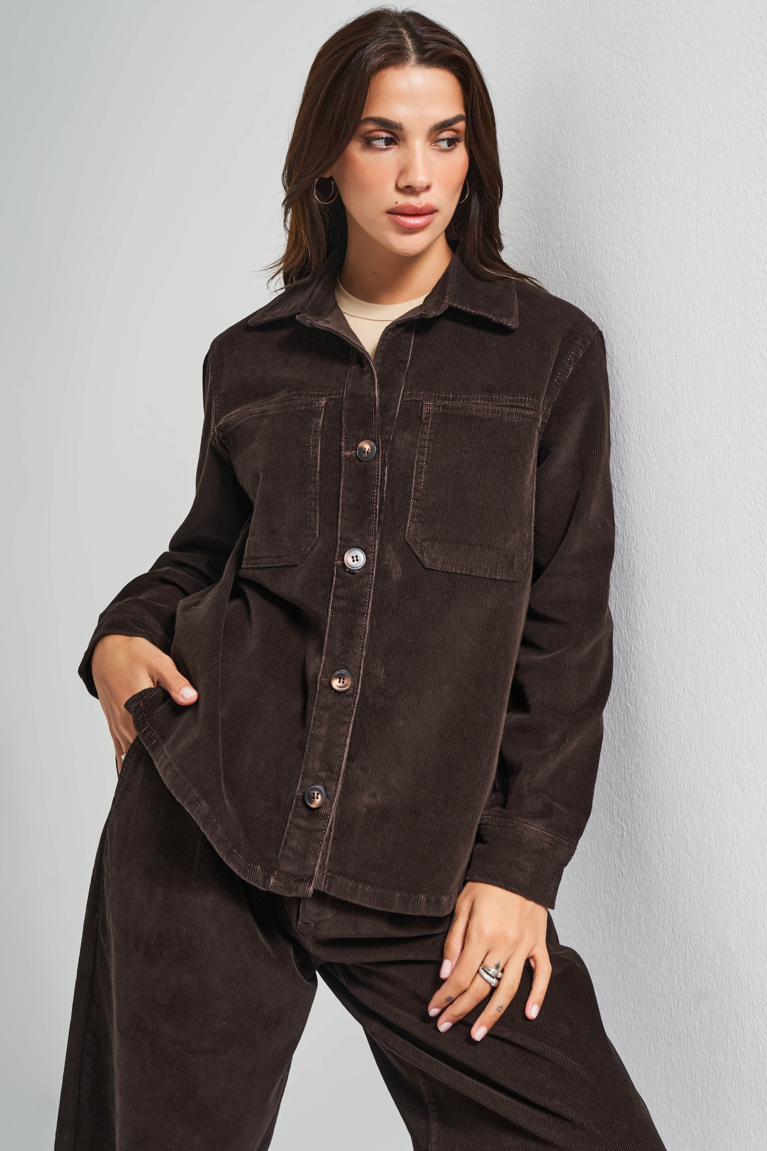 Kadın Kahverengi 26w5-136 Oversize Fitilli Velvet Kadife Kumaş Önü Düğmeli Ceket