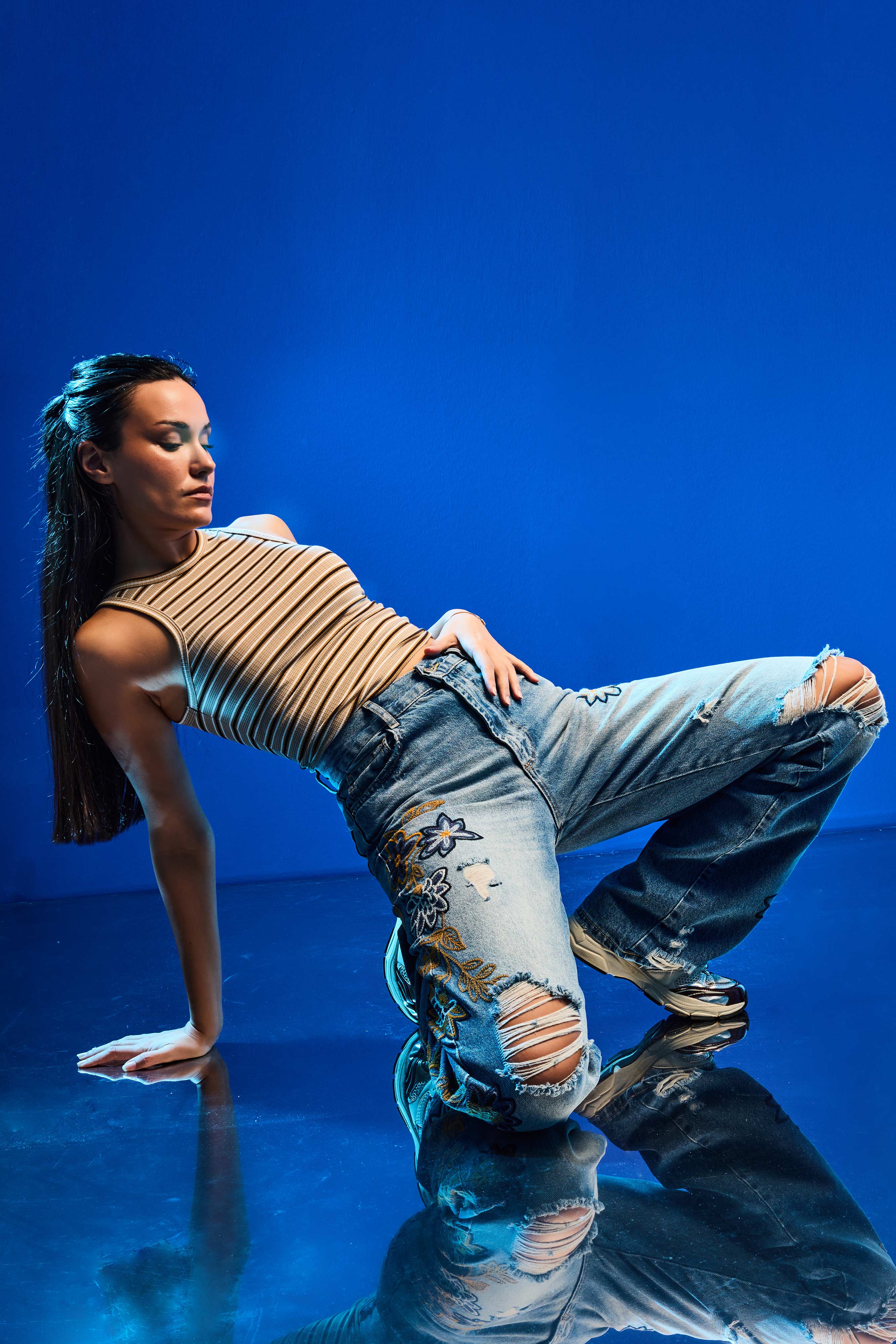 Kadın Kot Rengi 10s6-4 Loose Fit Özel Nakış Detaylı Yırtık Tasarım Denim Jean