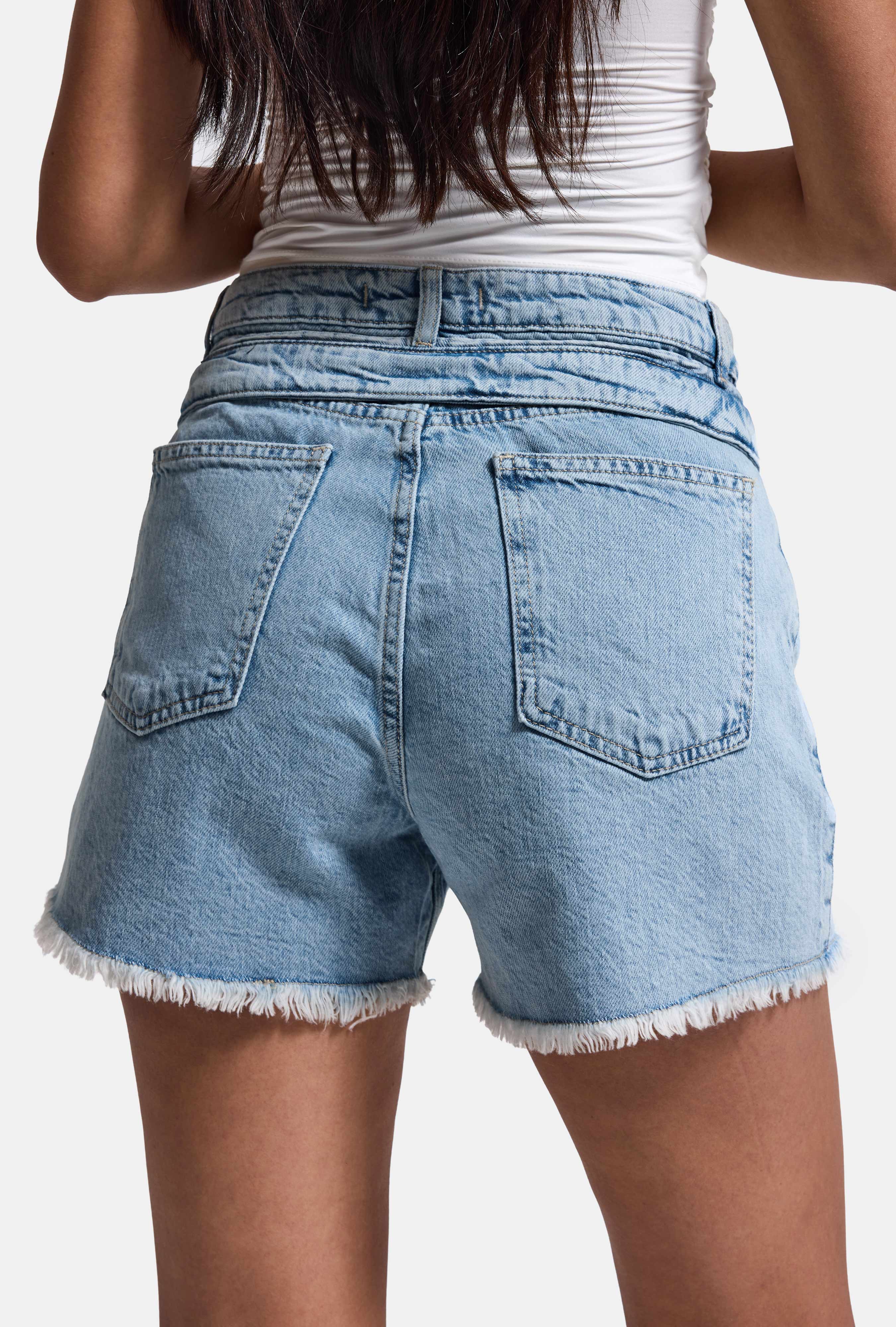 Kadın Kot Rengi 11s6-3 Relax Mom Kemer Detaylı Tasarım Denim Şort