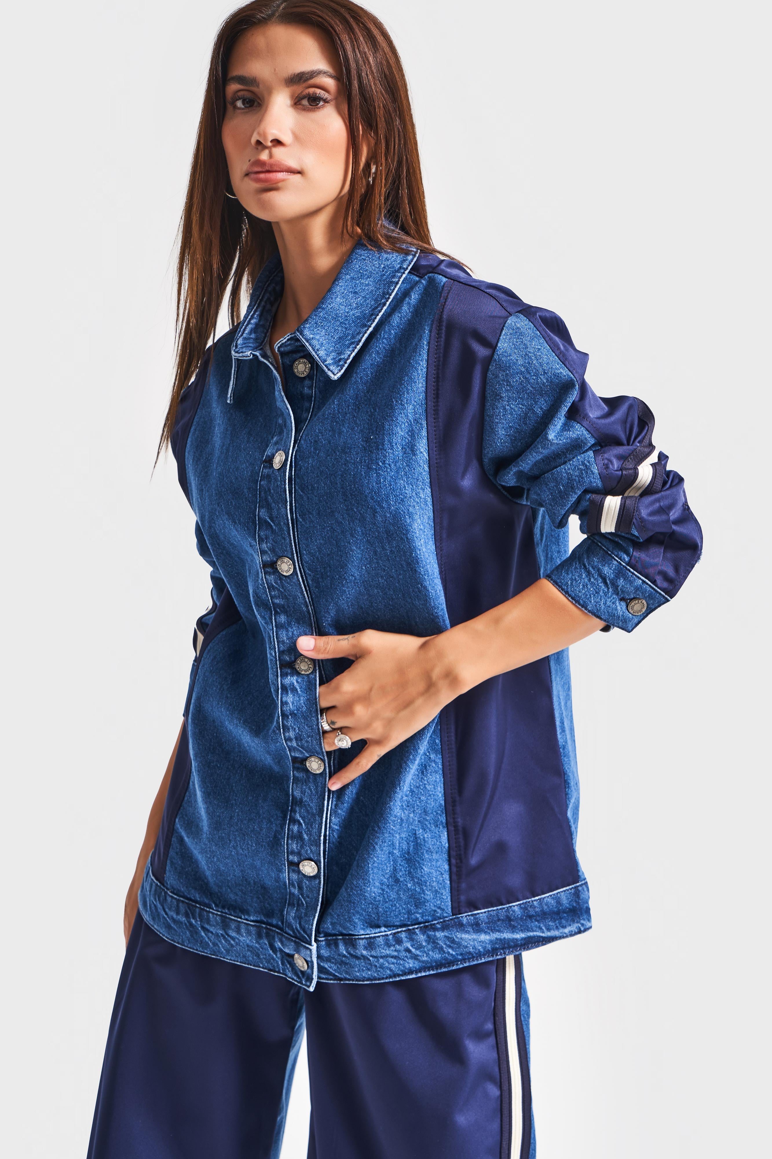 Kadın Kot Rengi 1w5-5 Oversize Parçalı Kumaş Özel Tasarım Denim Ceket