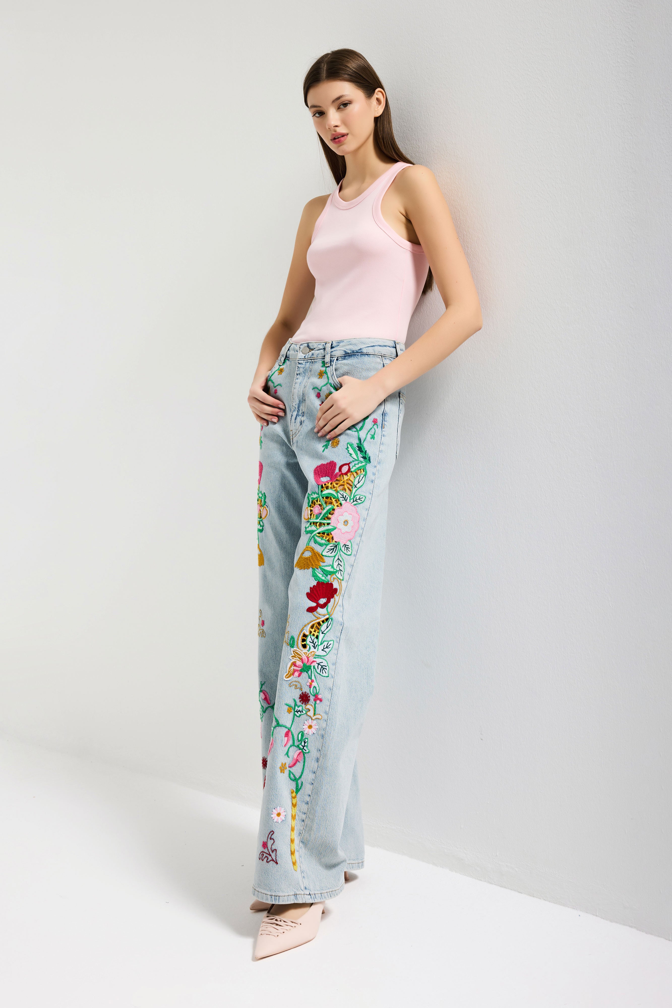 Kadın Kot Rengi 3s6-32 Straight Fit Özel Desen Çiçek Nakışlı Tasarım Denim Jean