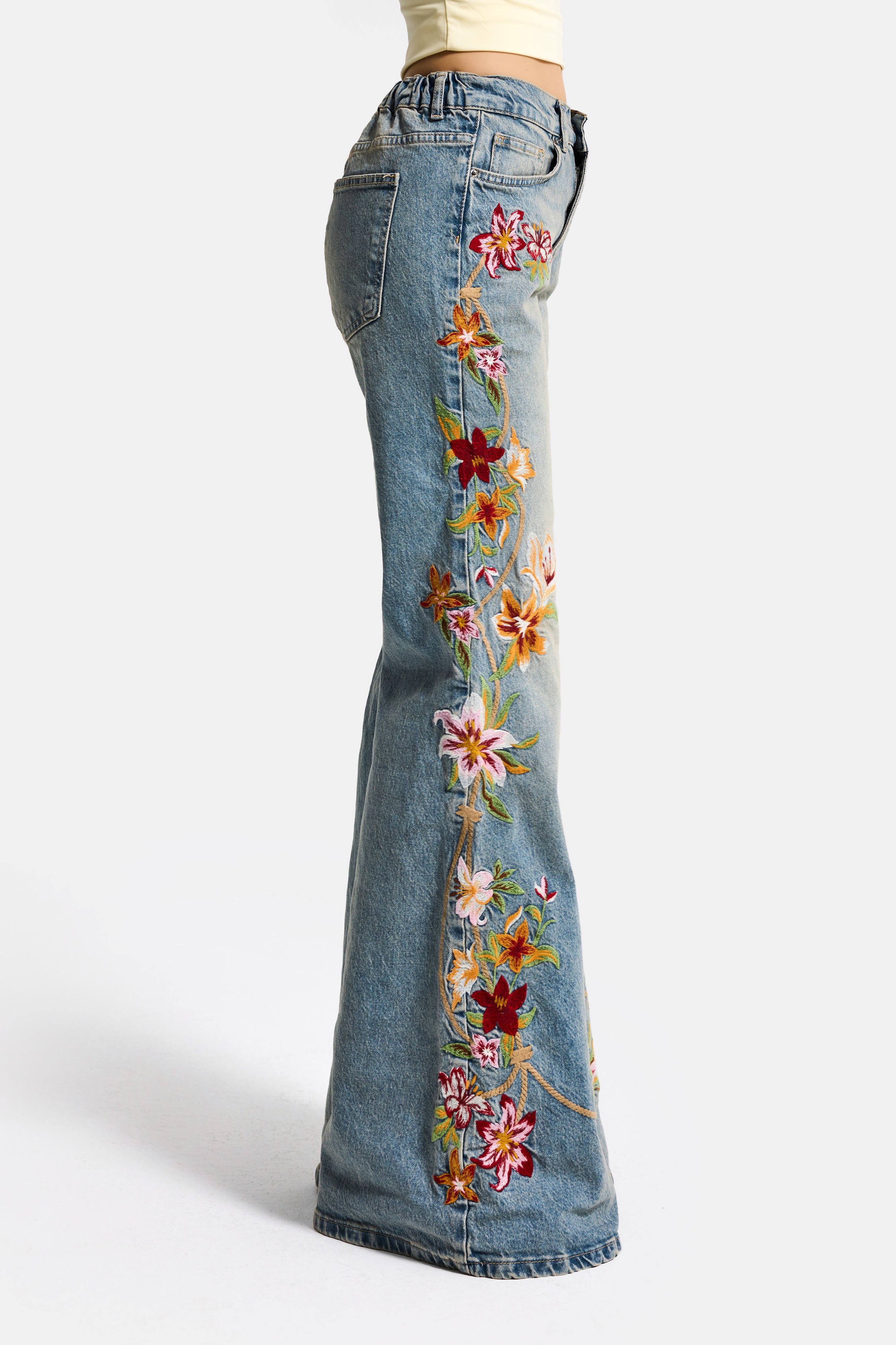 Kadın Kot Rengi 4s6-32 Flare Fit Beli Lastikli Özel Çiçek Desen Nakışlı Tasarım Denim Jean