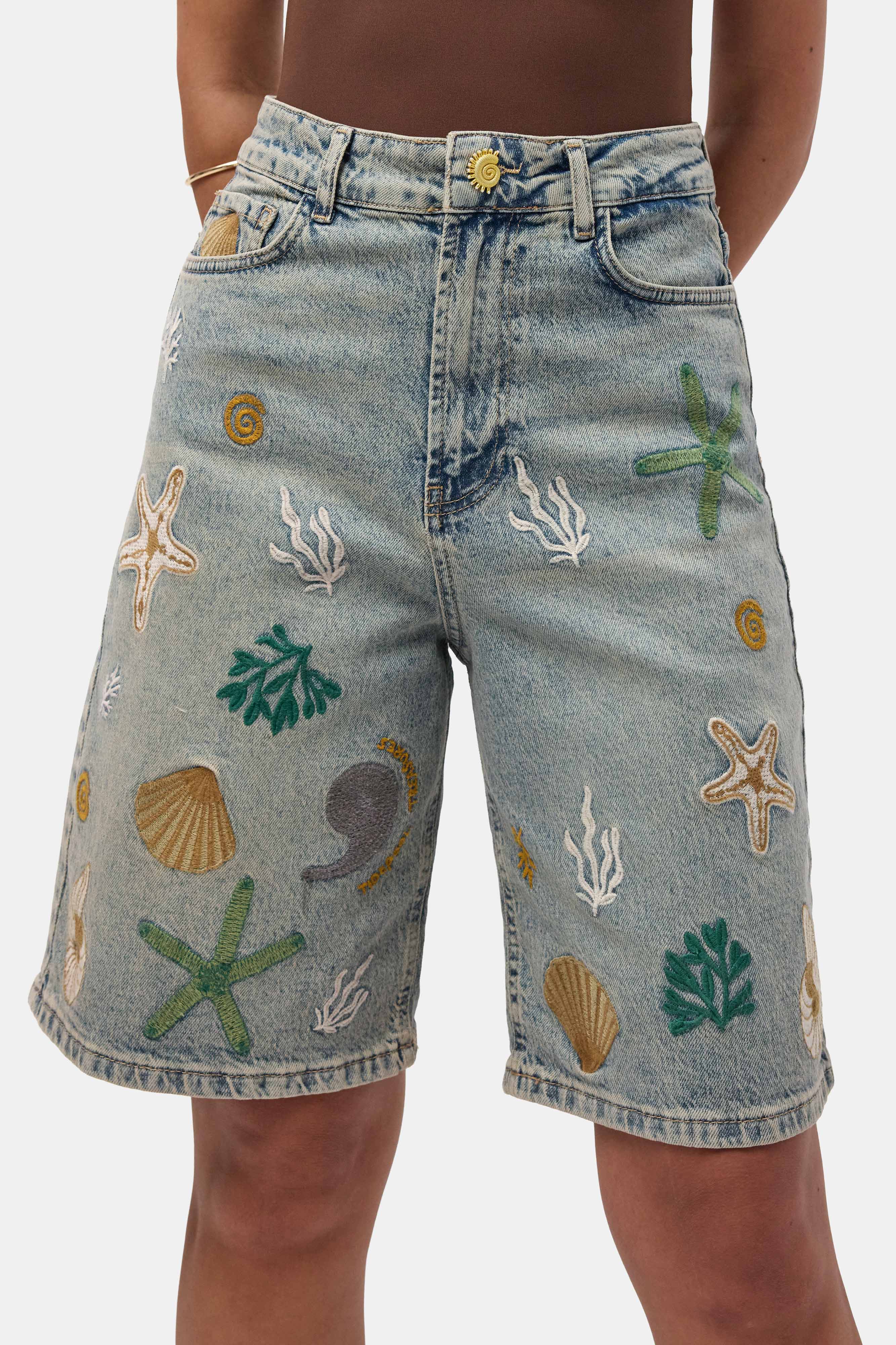 Kadın Kot Rengi 4s6-65 Nakışlı Özel Tasarım Bermuda Denim Şort