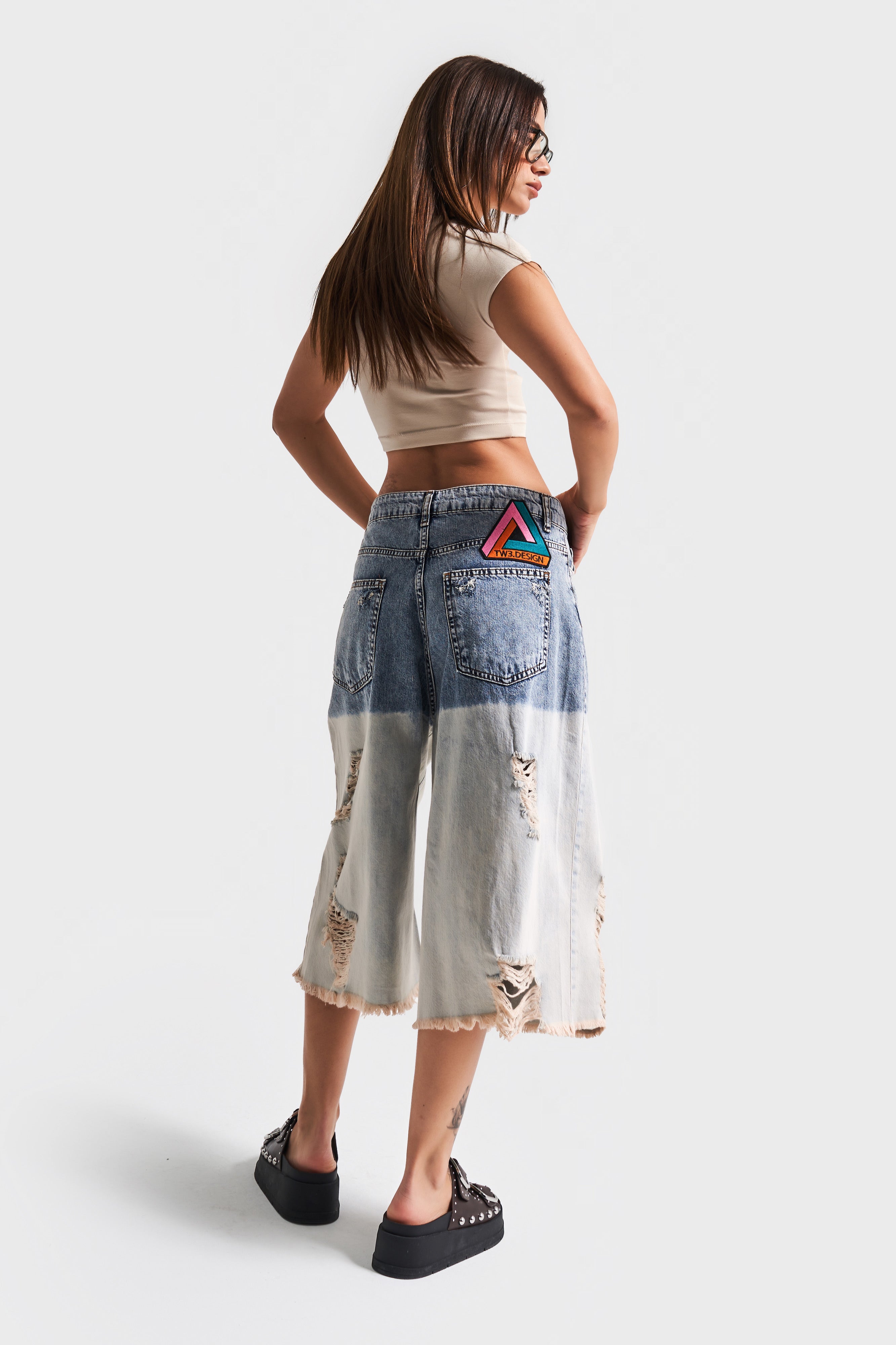 Kadın Kot Rengi Çift Renk Yırtık Detaylı Maxi Boy %100 Koton Tasarım Denim Bermuda Şort